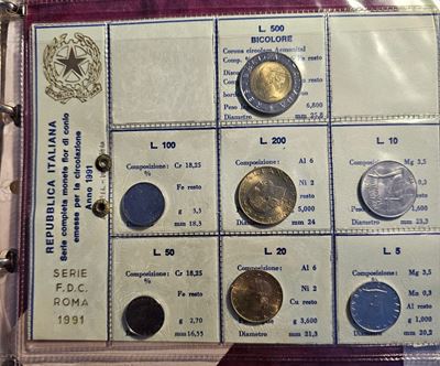 Repubblica Italiana. Raccoglitore 11 Serie Divisionali da 1988 a 1993 di Cui 6 con Argenti. Fdc