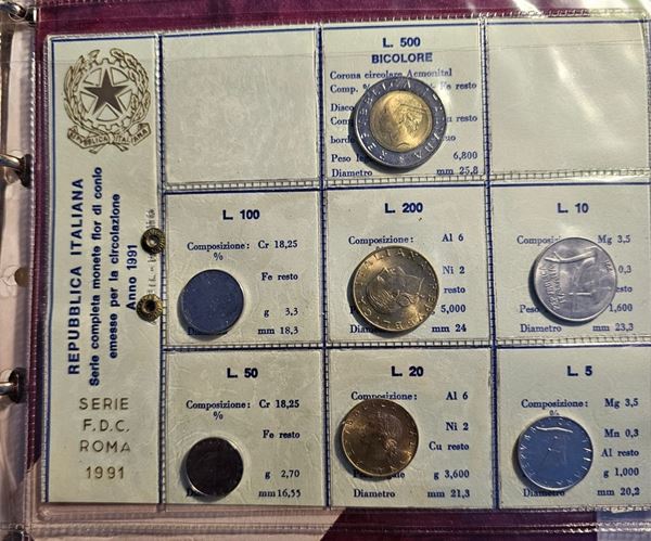 REPUBBLICA ITALIANA. Raccoglitore 11 serie Divisionali da 1988 a 1993 di cui 6 con argenti. FDC