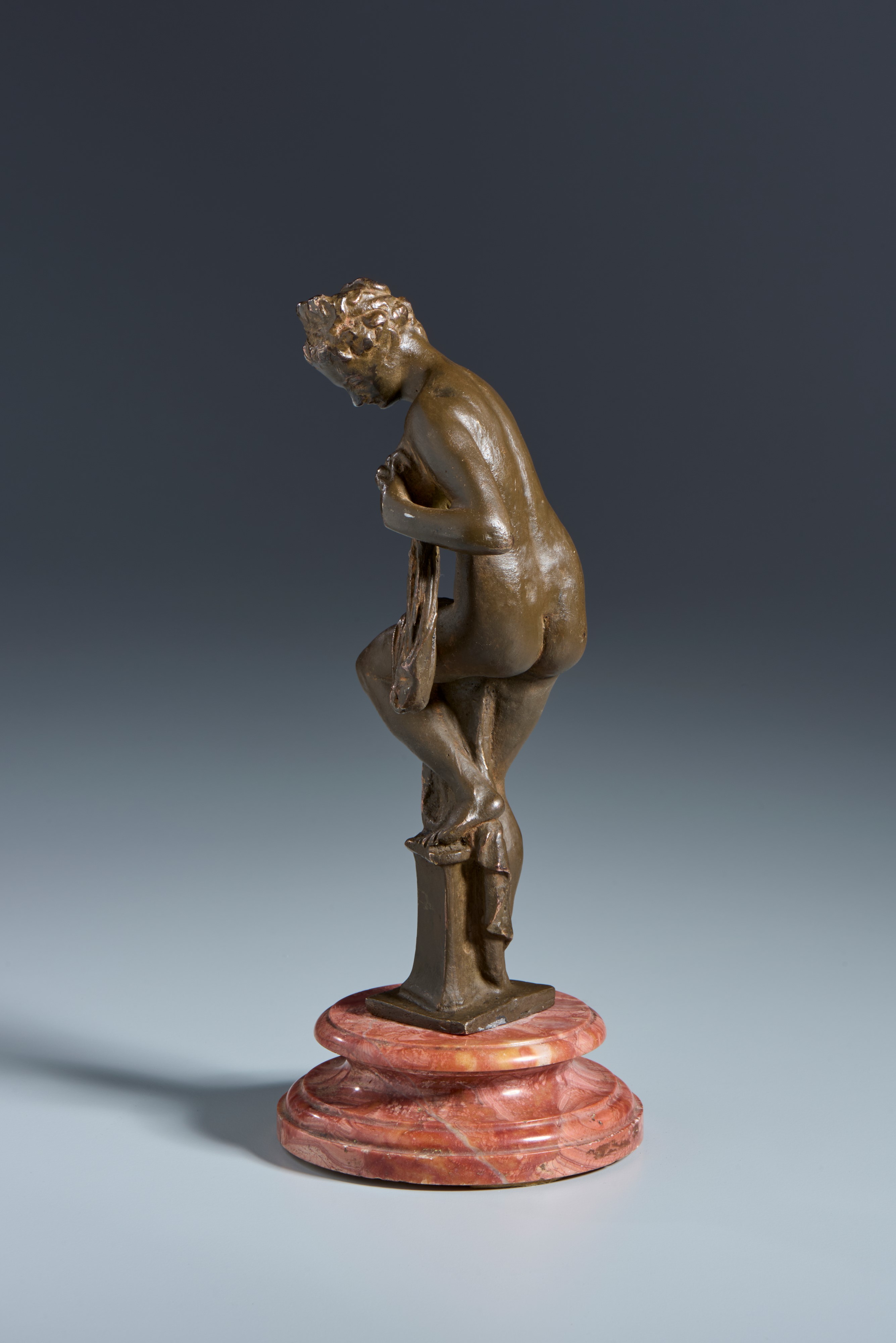 Venere al bagno. Giambologna (Douai 1529 - Firenze 1608) Dal modello di. Bronzo patinato, possibi...