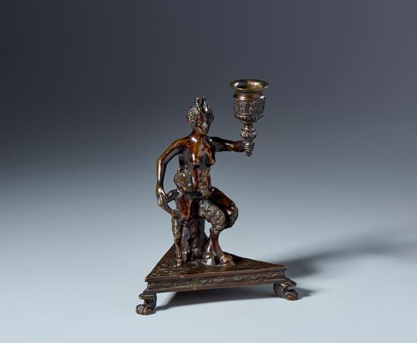 Satiressa con figlio. Severo Calzetta da Ravenna (Ravenna, 1465 c.a.-1543) Bottega di. XVI-XVII secolo. Bronzo con patina trasparente rossastra su resti di patina nera