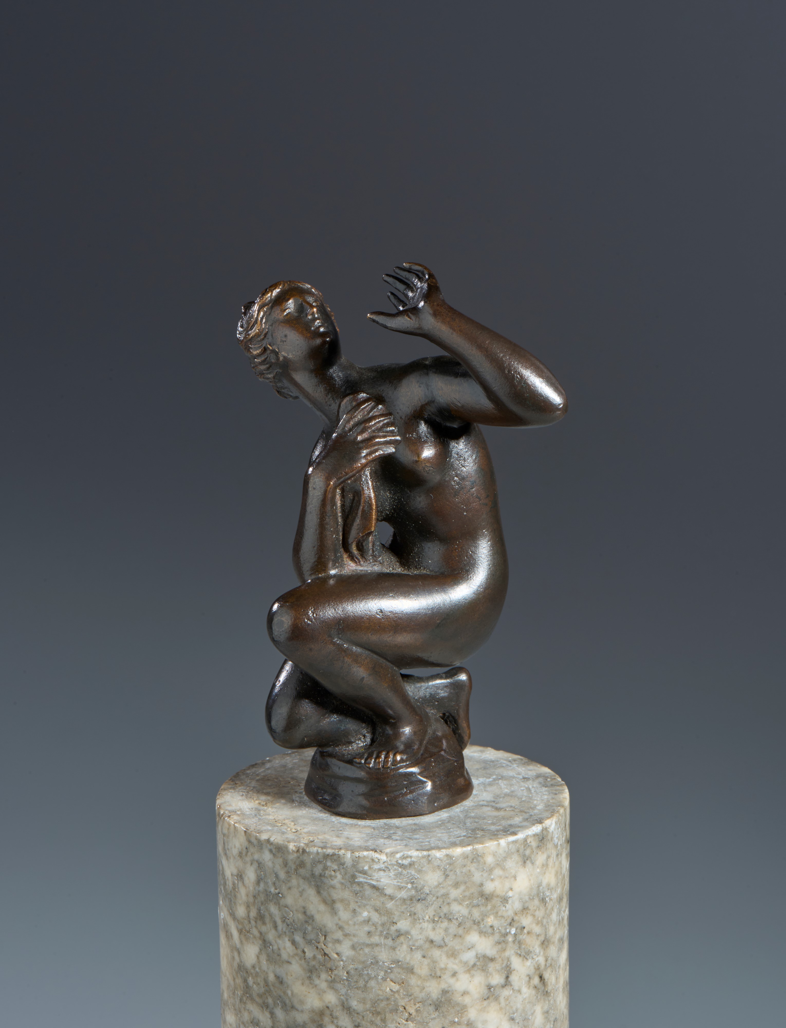 Ninfa inginocchiata. Giambologna (Douai 1529, Firenze 1608) Dal modello di. Possibilmente XVII-XV...
