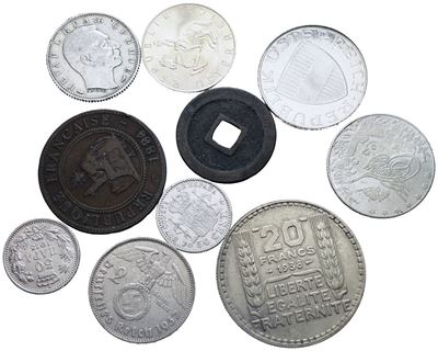 Estere. Lotto di 10 Monete Varie di Cui 8 in Argento. Conservazioni Varie.