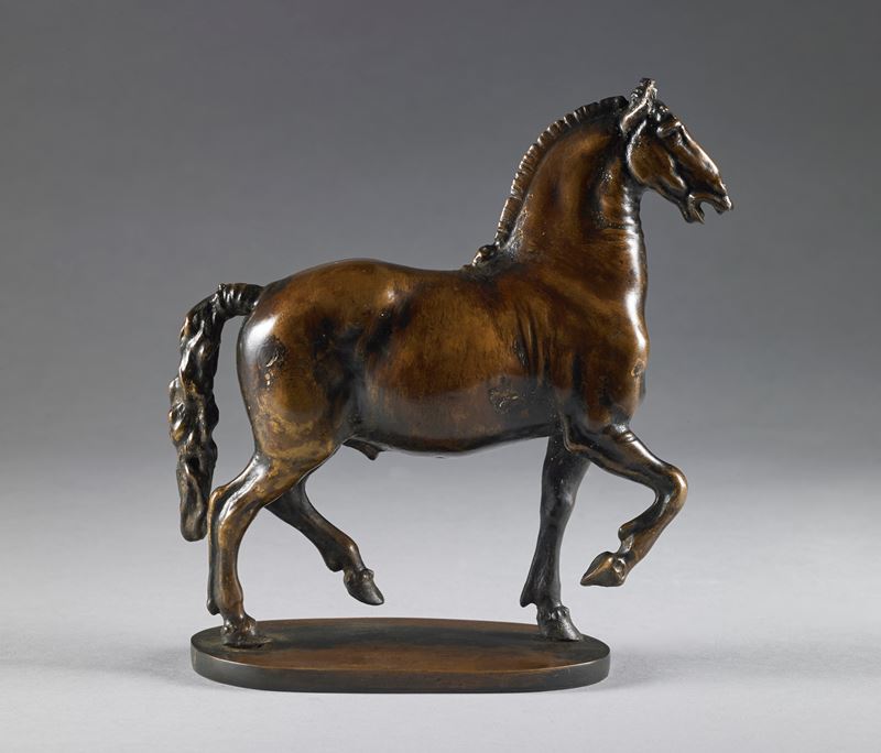 Cavallo al passo, Giambologna (Douai, 1529- Firenze, 1608) Bottega di. Bronzo, lacca rossa traspa...