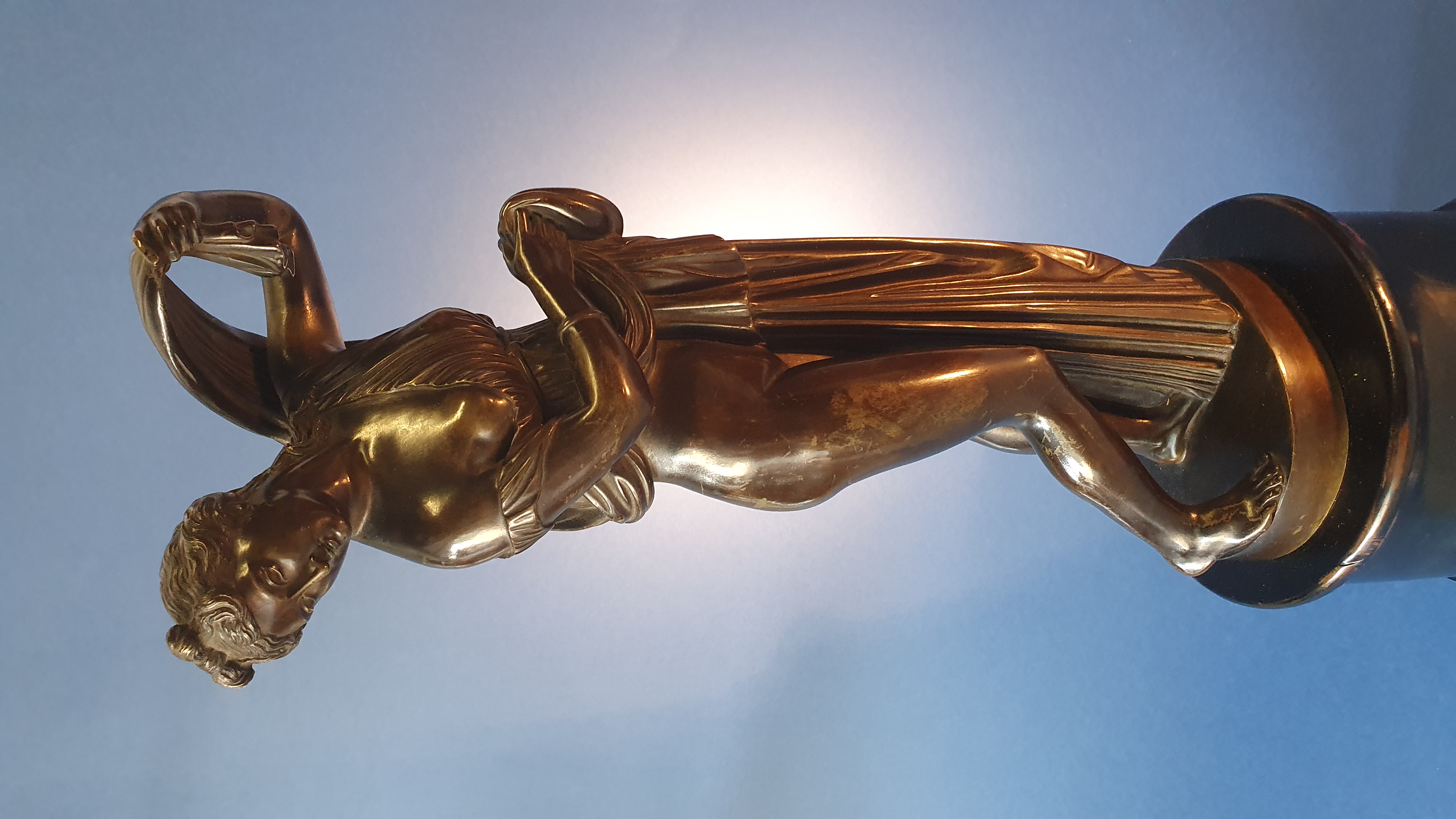 Venere Callipigia. Dal modello archeologico. XVIII-XIX secolo. Bronzo patinato nero. Lievi segni ...