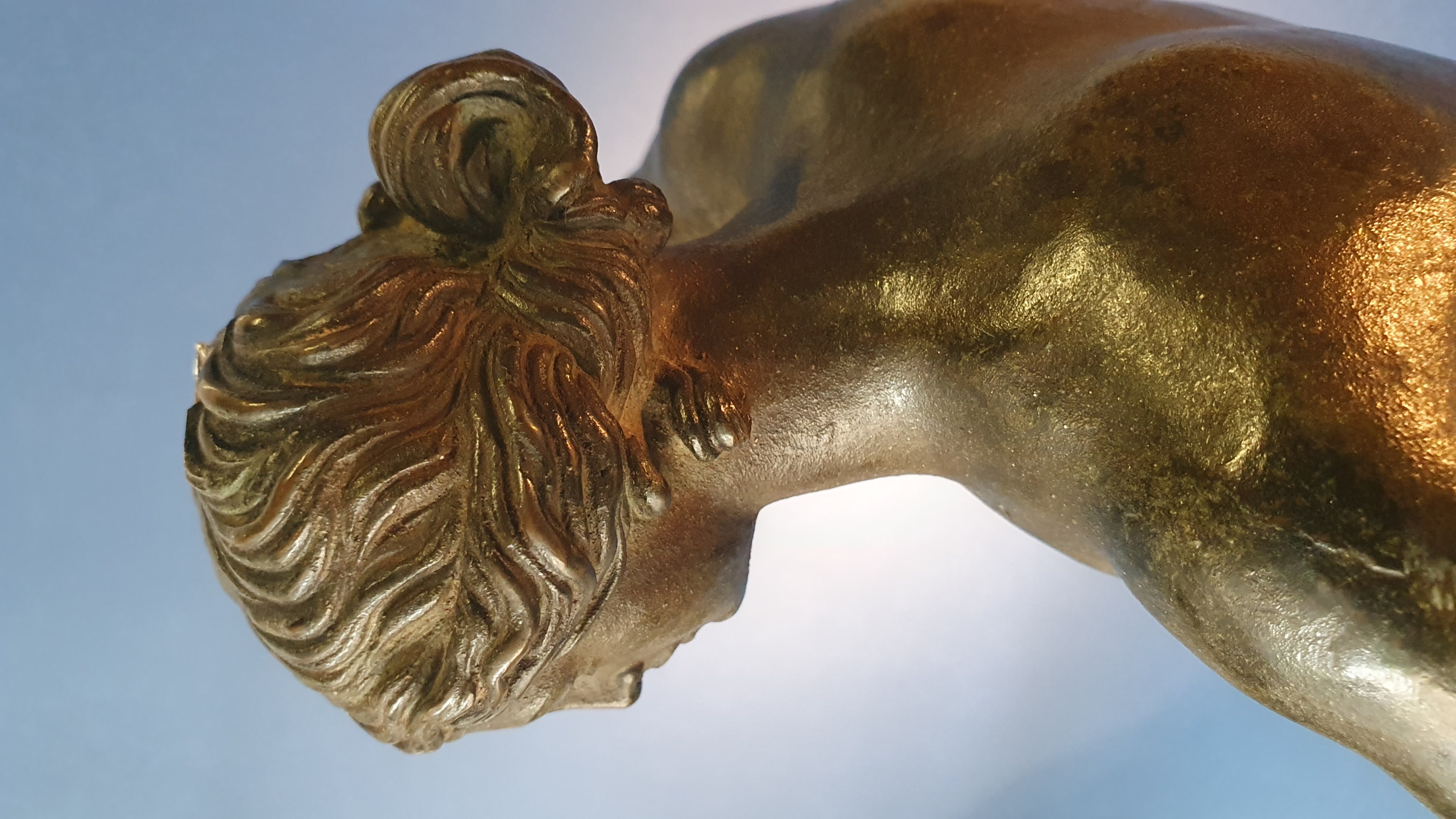 Venere al bagno. Napoli, Fonderia Chiurazzi. XIX secolo. Bronzo con patina archeologica.