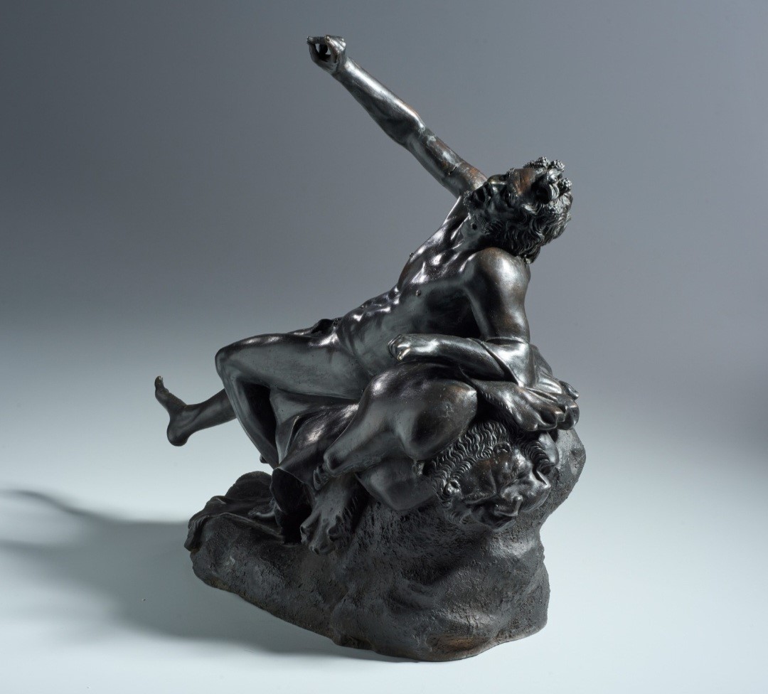 Satiro ebbro. Da motivo archeologico. Bronzo patinato nero. Napoli XVIII-XIX secolo.