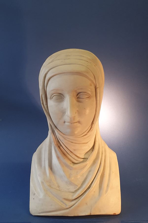Vestal Virgin. Based on the model by Antonio Canova (1757-1822). Early 19th century. Statuary marble.