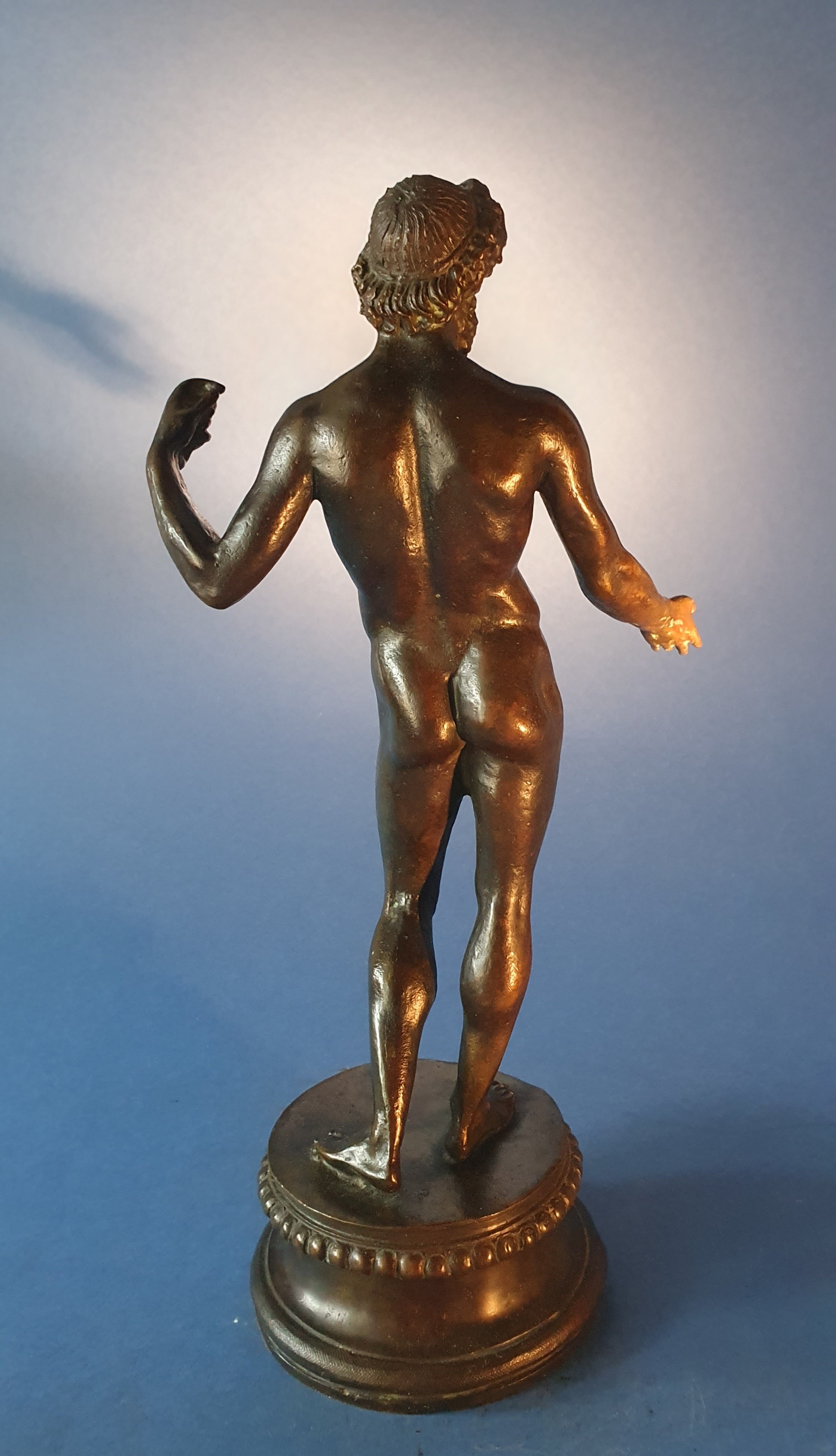 Giove. Da modello archeologico. Bronzo patinato nero. XIX secolo.