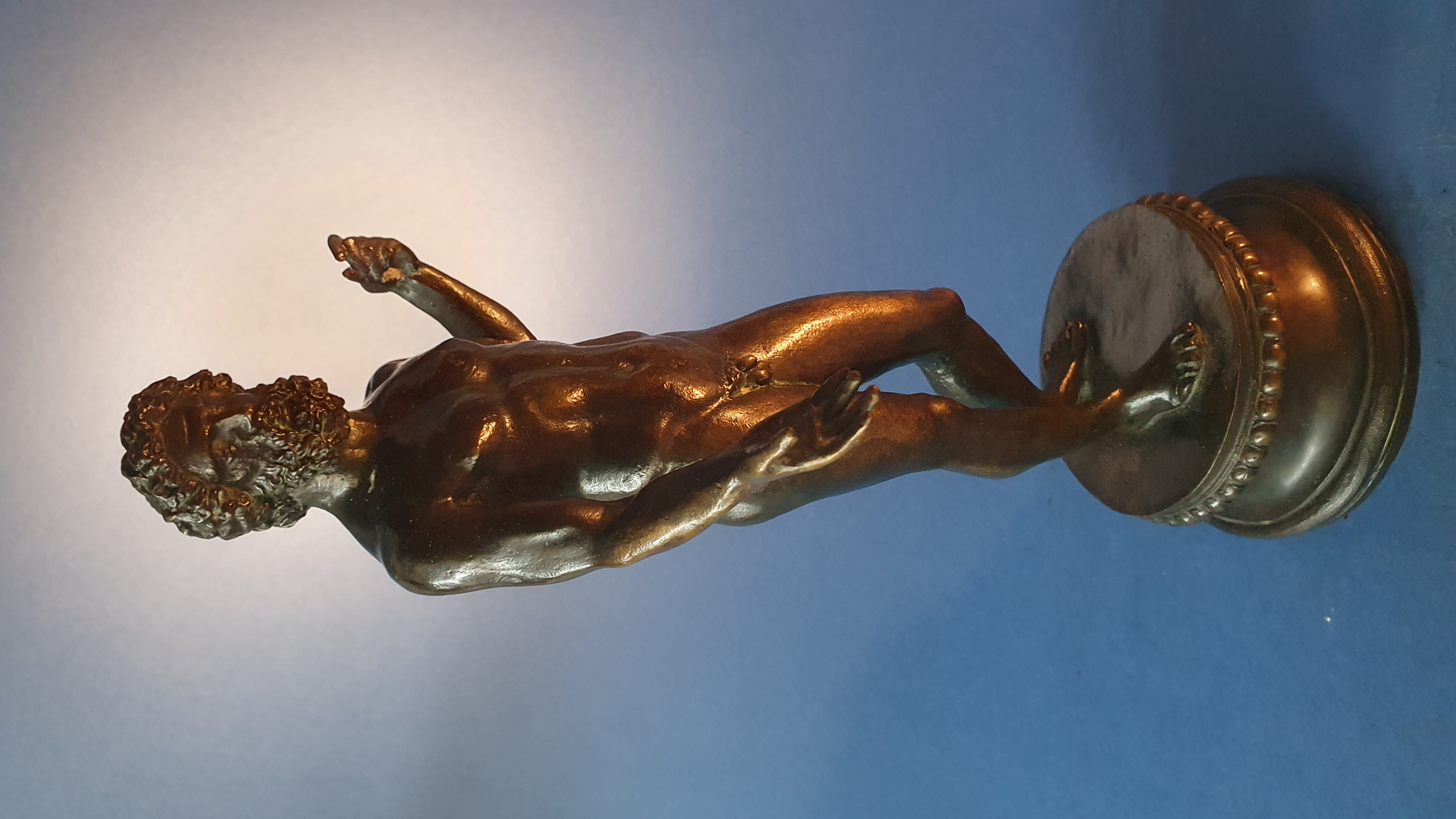 Giove. Da modello archeologico. Bronzo patinato nero. XIX secolo.