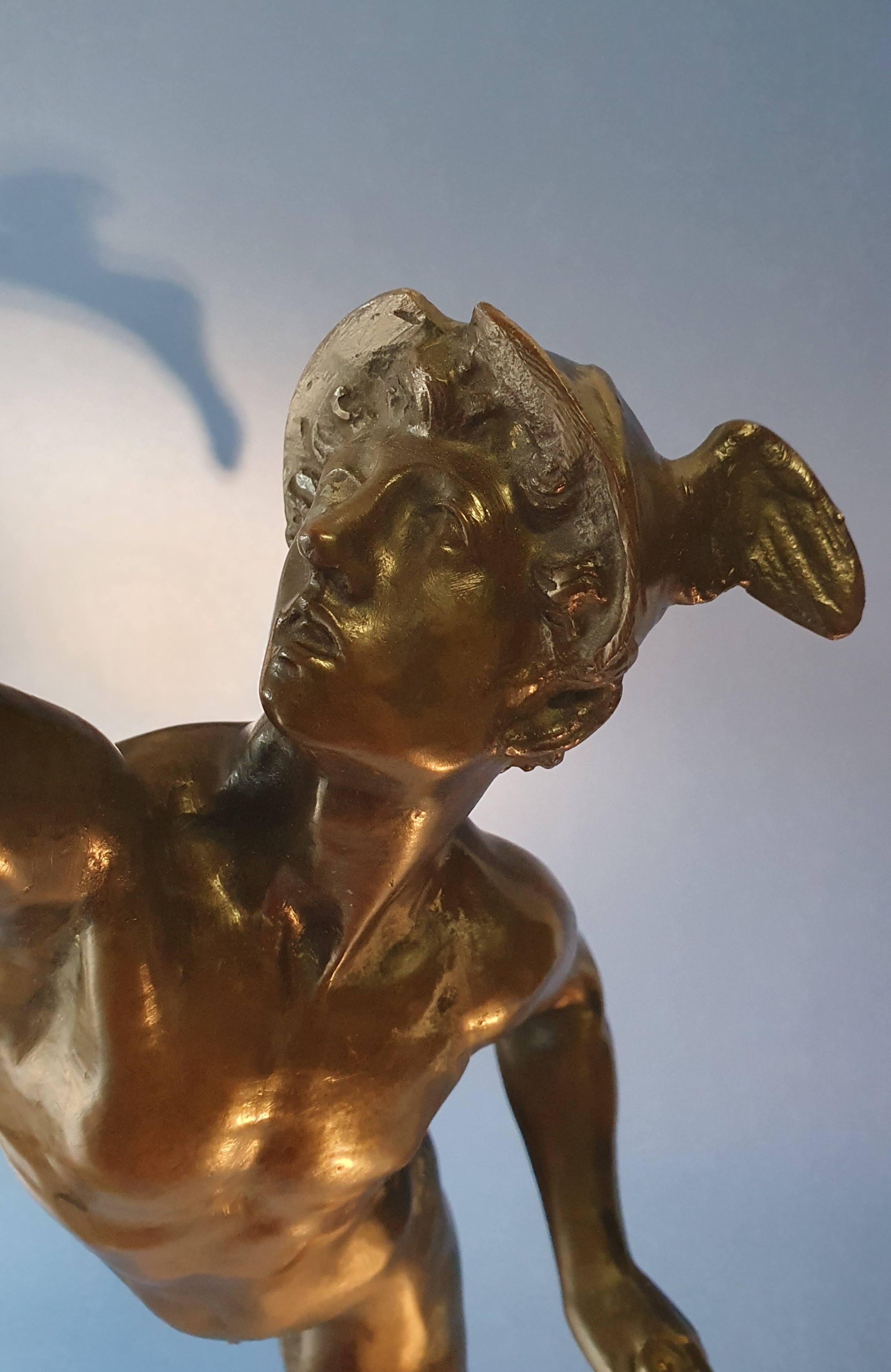 Mercurio. Dal modello di Giambologna. XVIII-XIX secolo. Bronzo patinato. Base originale in bronzo...