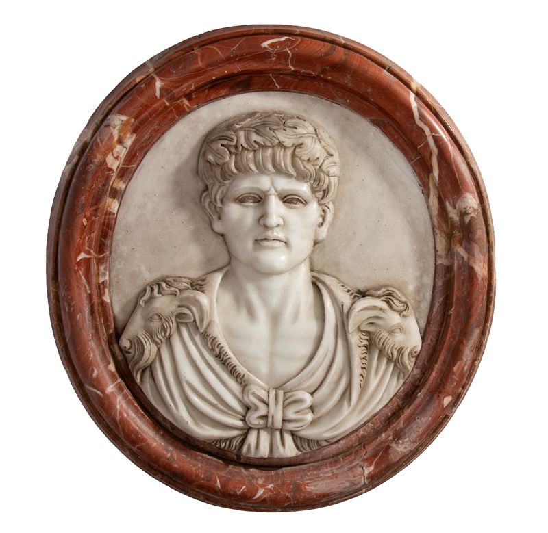 Cipeo (clipeo) in marmo, Profili di imperatore romano, XIX secolo
