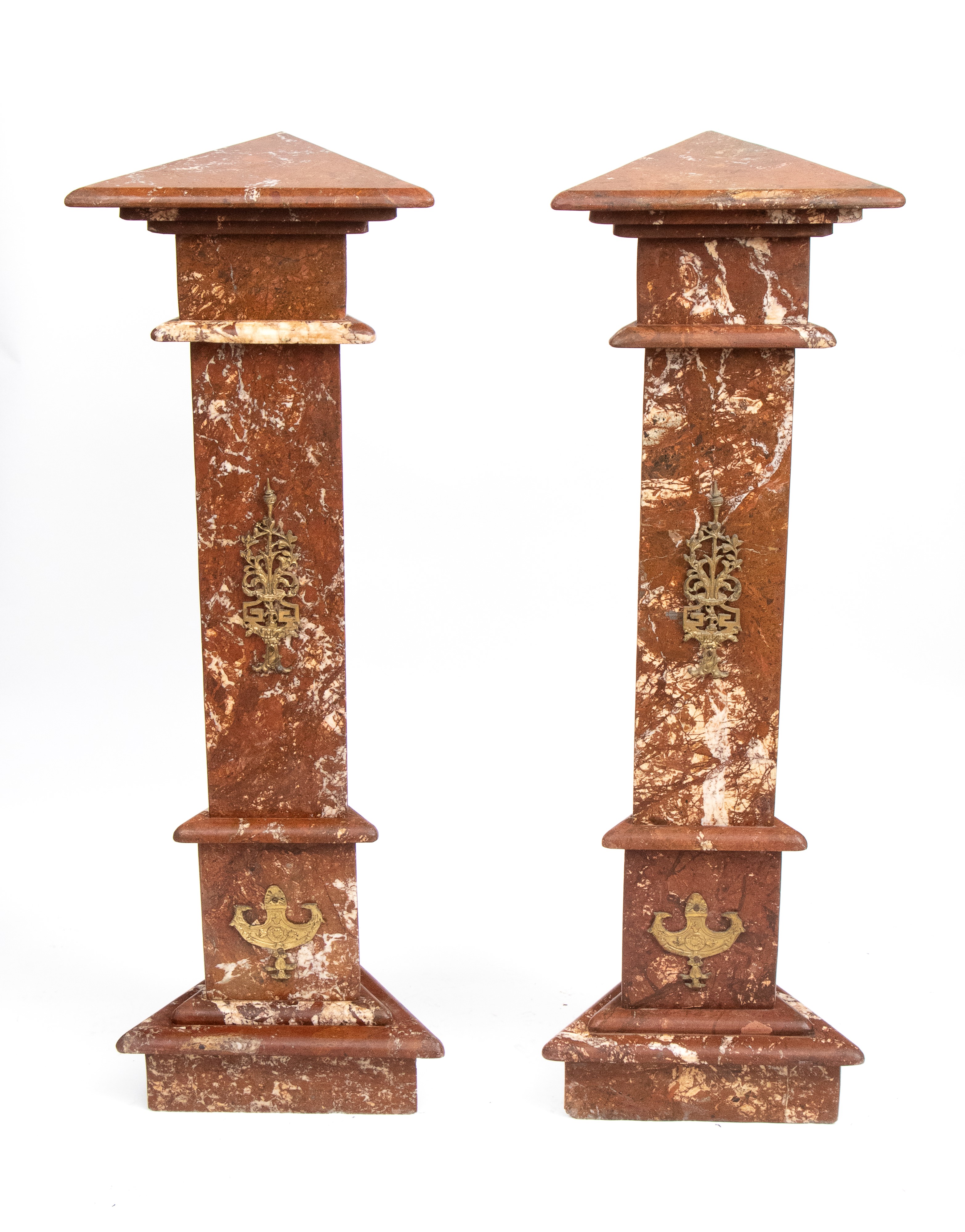 XIX secolo, Coppia di colonne in marmo rosso con applicazioni in bronzo dorato