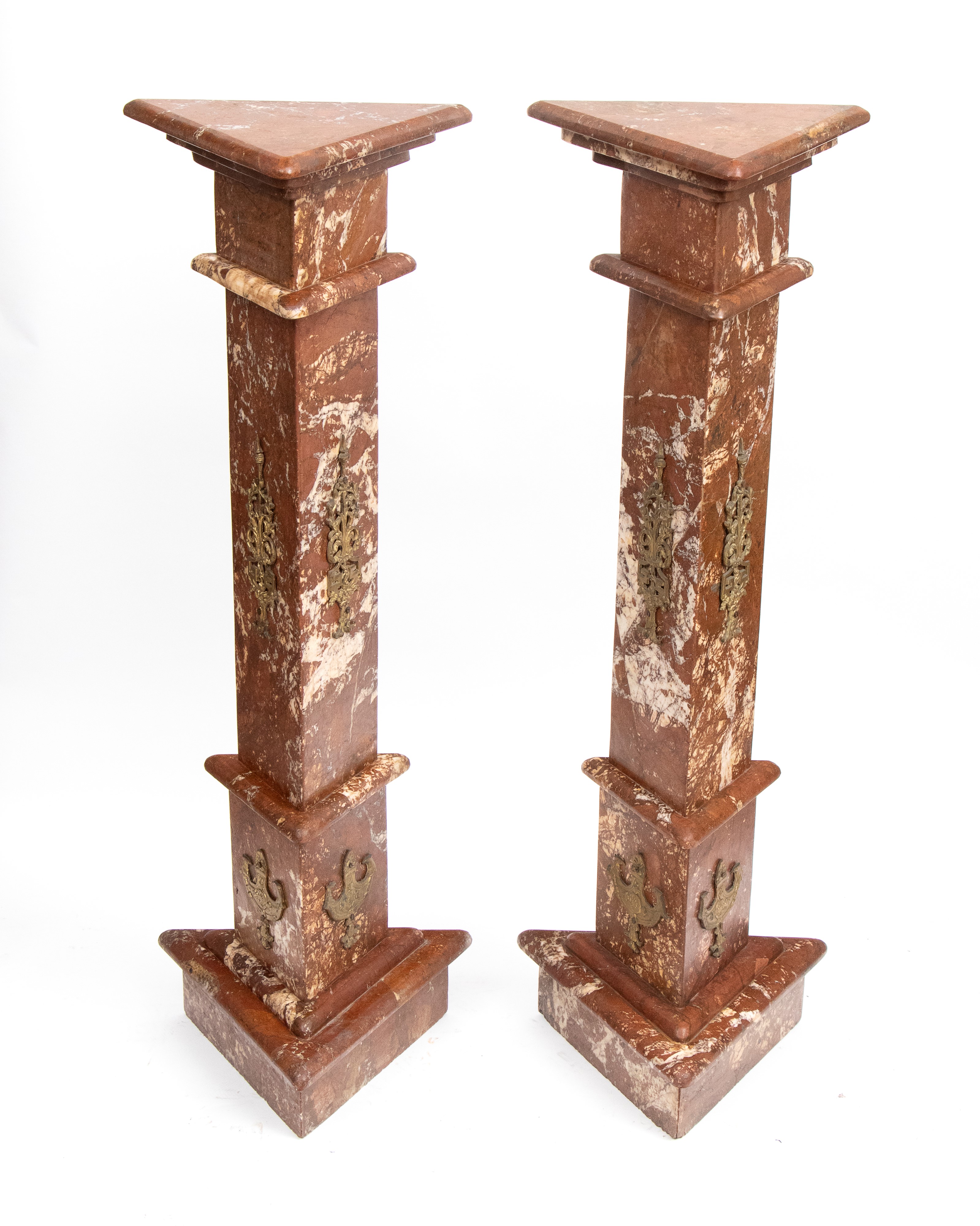 XIX secolo, Coppia di colonne in marmo rosso con applicazioni in bronzo dorato