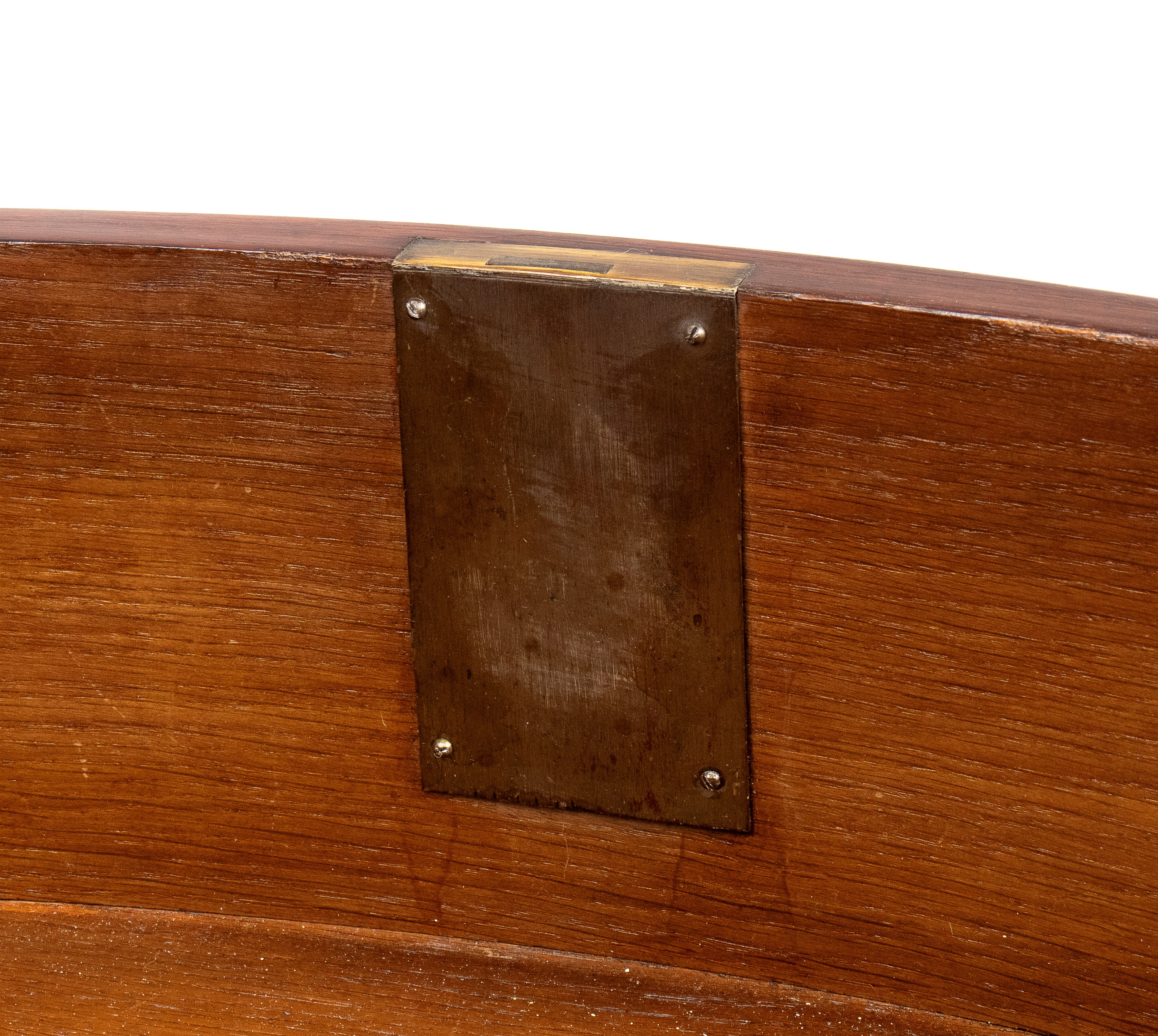 Francia, inizi XIX secolo, Commode in intarsio a motivo “en tombeau” con marmo