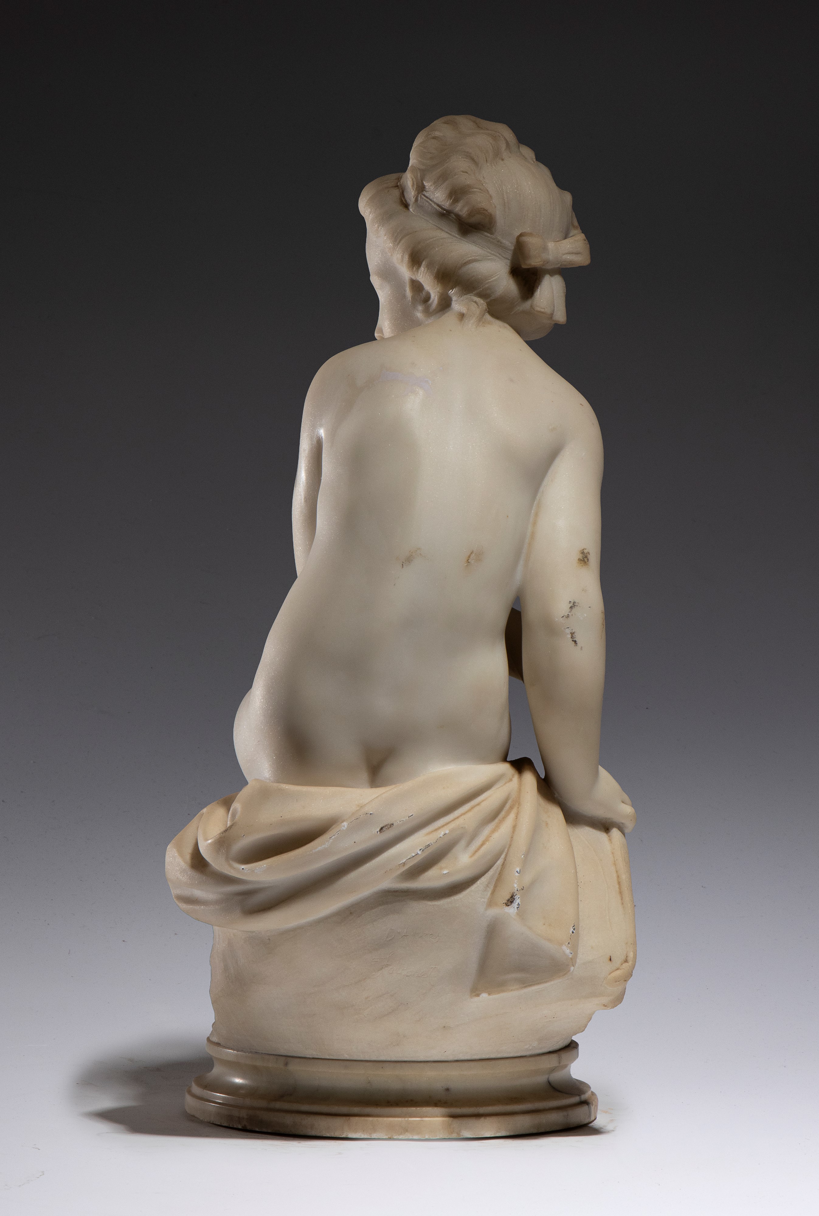 Francia, XIX secolo, La bagnante, scultura in marmo bianco