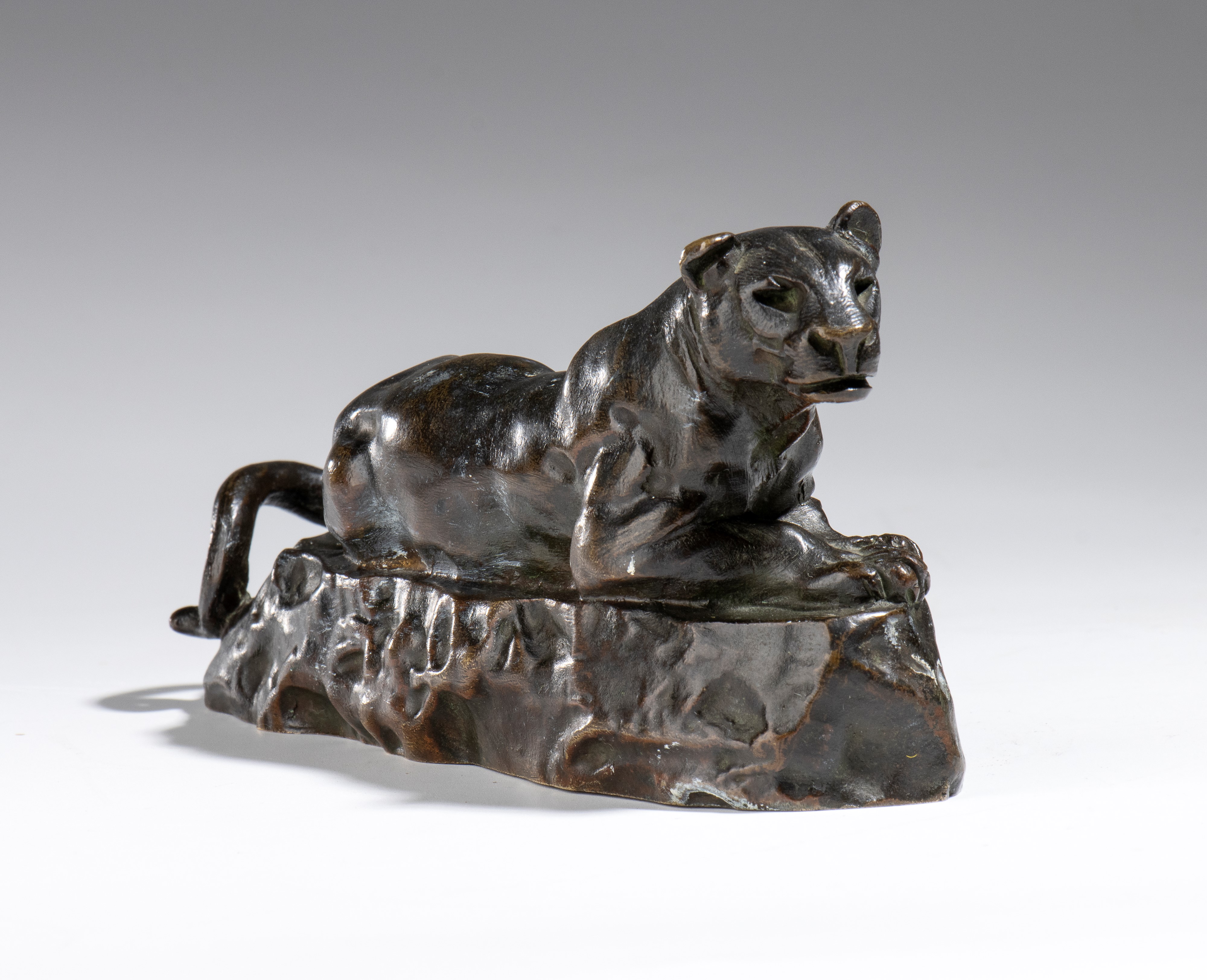 Antoine-louis Barye - Pantera della Tunisia, scultura in bronzo (XIX secolo)