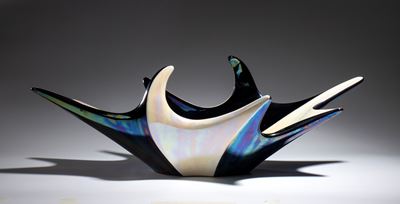 Centrotavola in ceramica e smalto, metà XX secolo