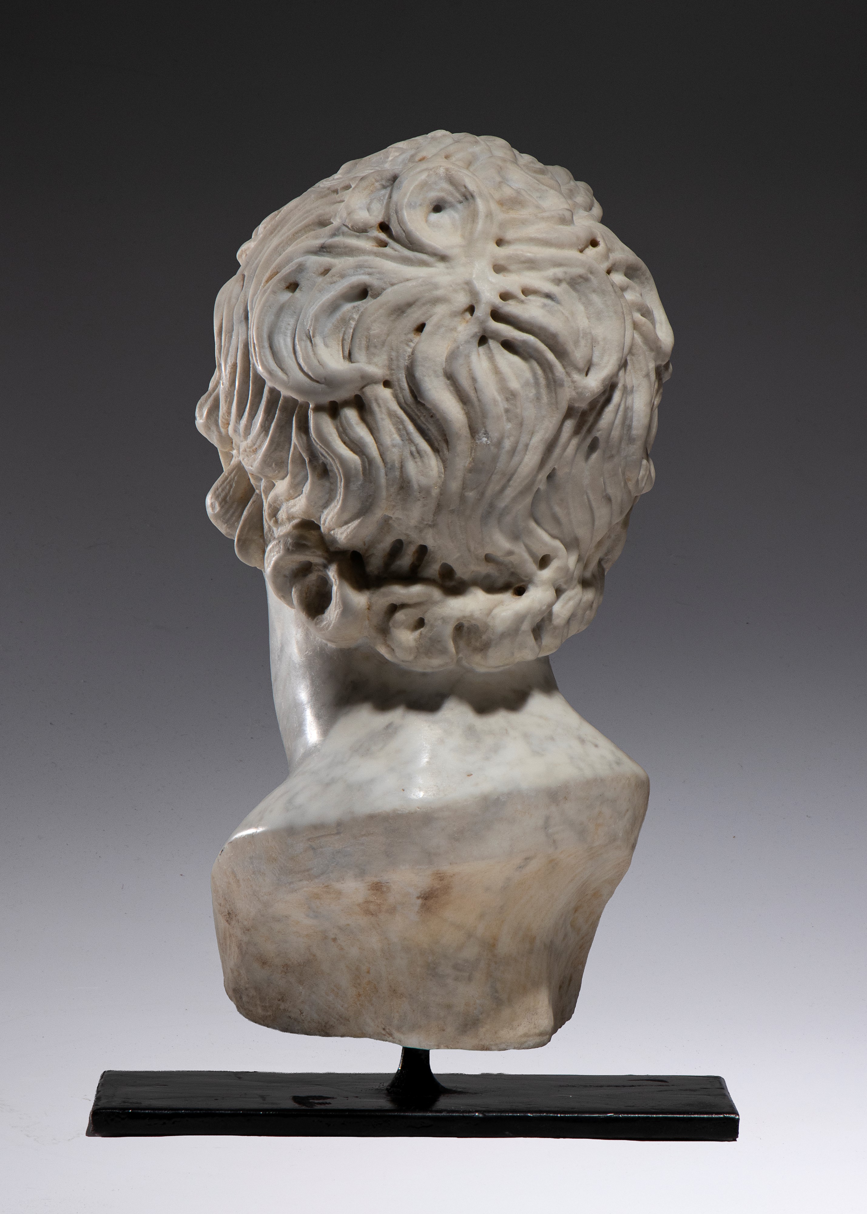 Scultore italiano (fine XVIII–inizio XIX secolo), Testa di Apollo Bambino in marmo di Carrara