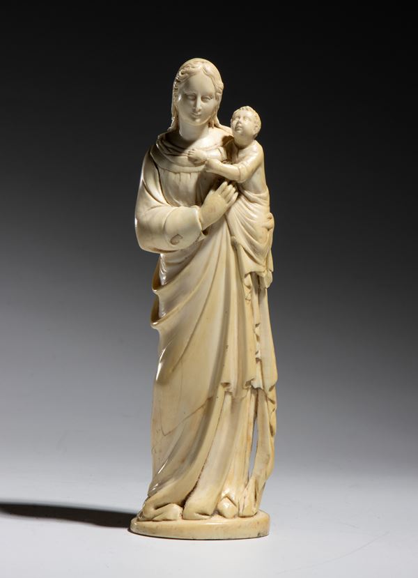 Madonna con Bambino in avorio