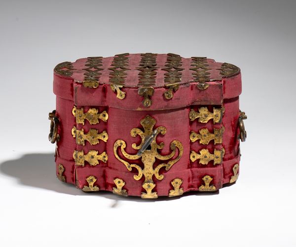 Box made of walnut, velvet, and gilded bronze