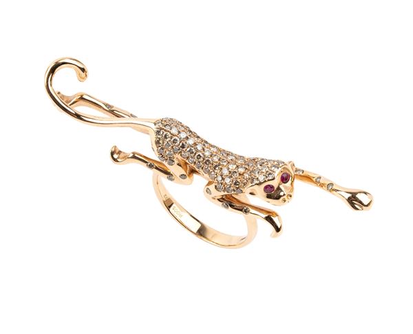 Anello in oro con diamanti e rubini    
