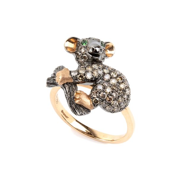 Anello in oro con diamanti e tsavoriti