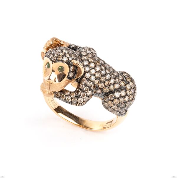 Anello in oro, diamanti e tsavoriti     