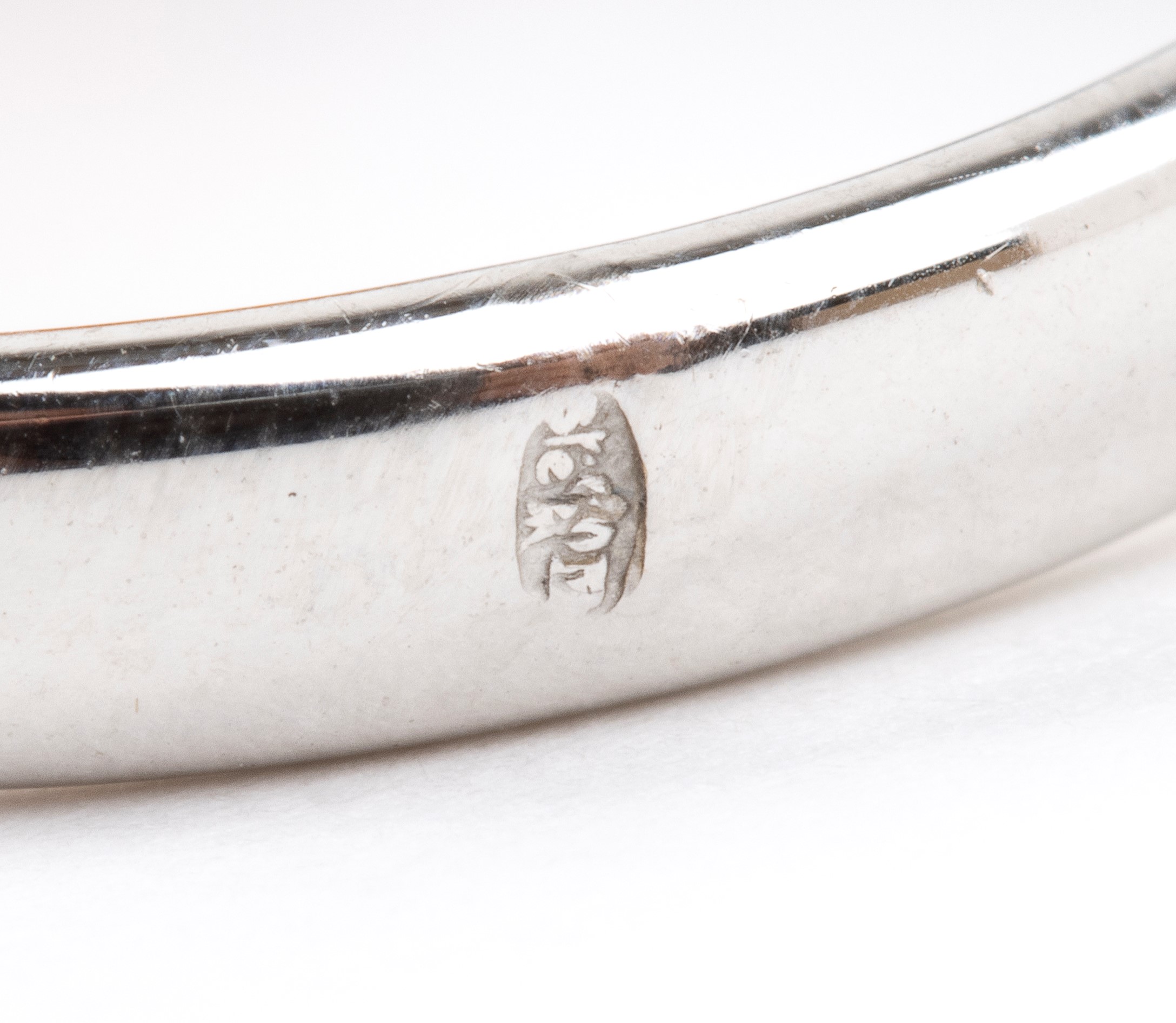 Oro bianco 18k, Anello con opale di fuoco ovale e diamanti