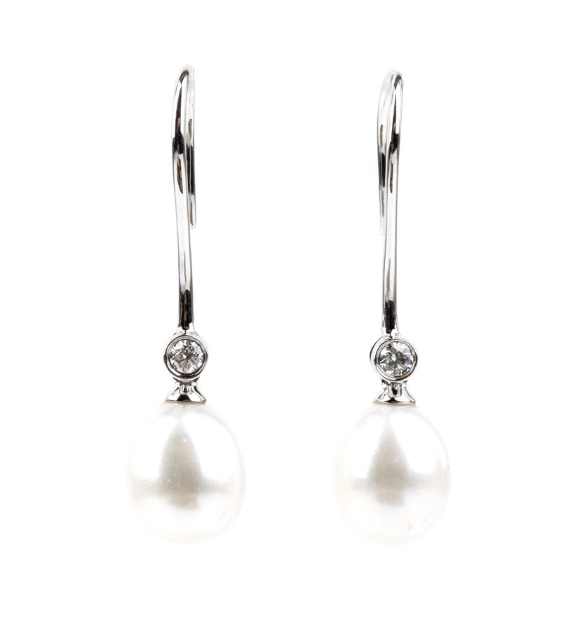 Branar Paris - Branar, Paio di orecchini pendenti con perla e diamante, oro bianco 18k