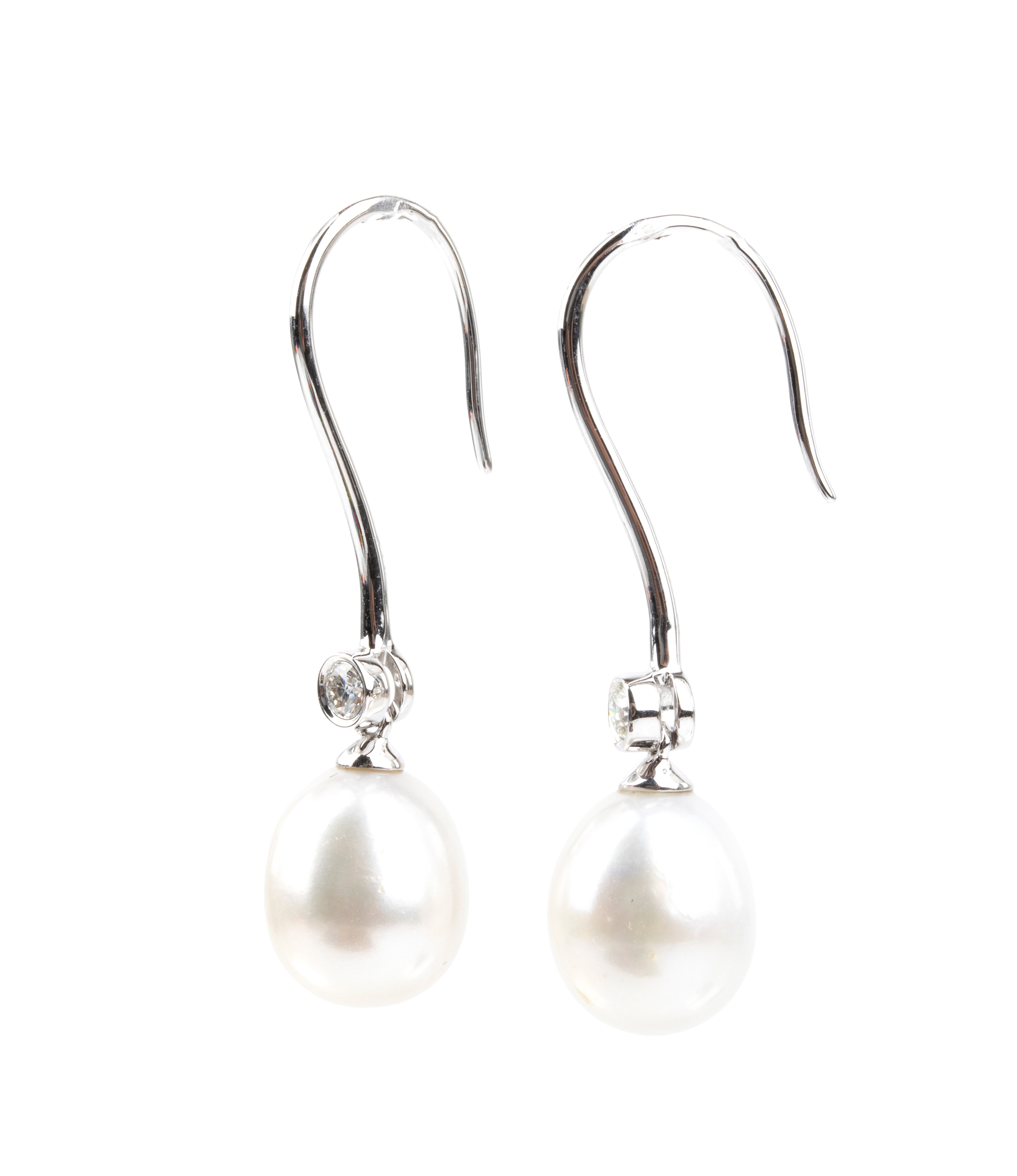 Branar Paris - Branar, Paio di orecchini pendenti con perla e diamante, oro bianco 18k