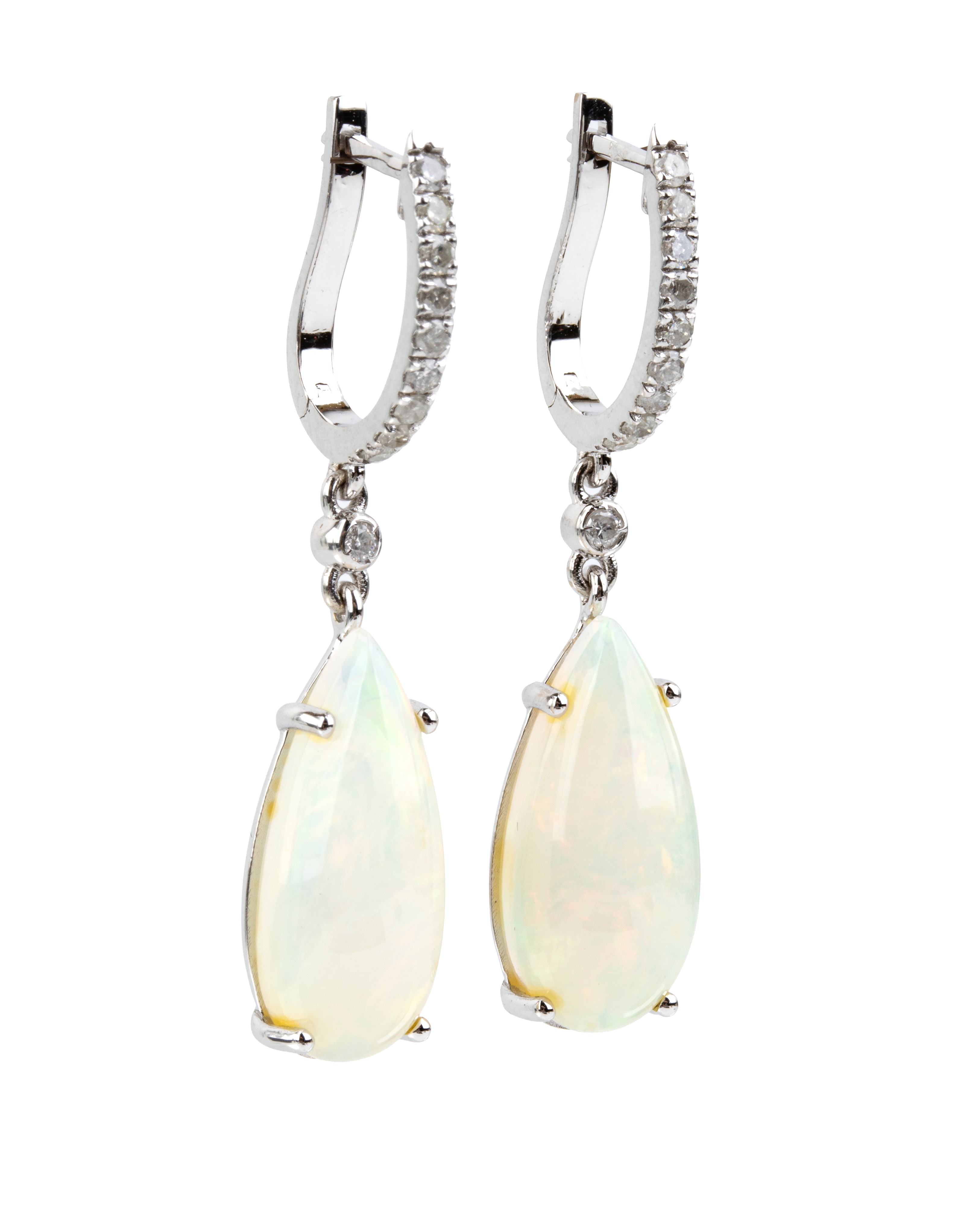Orecchini pendenti in oro bianco 18k con opali e diamanti