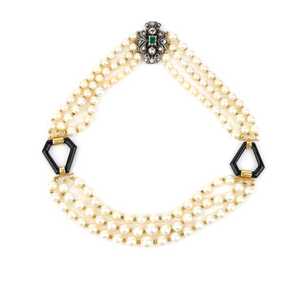 Collana di perle coltivate in oro, argento smeraldo e diamanti con onice con certificato IGN
