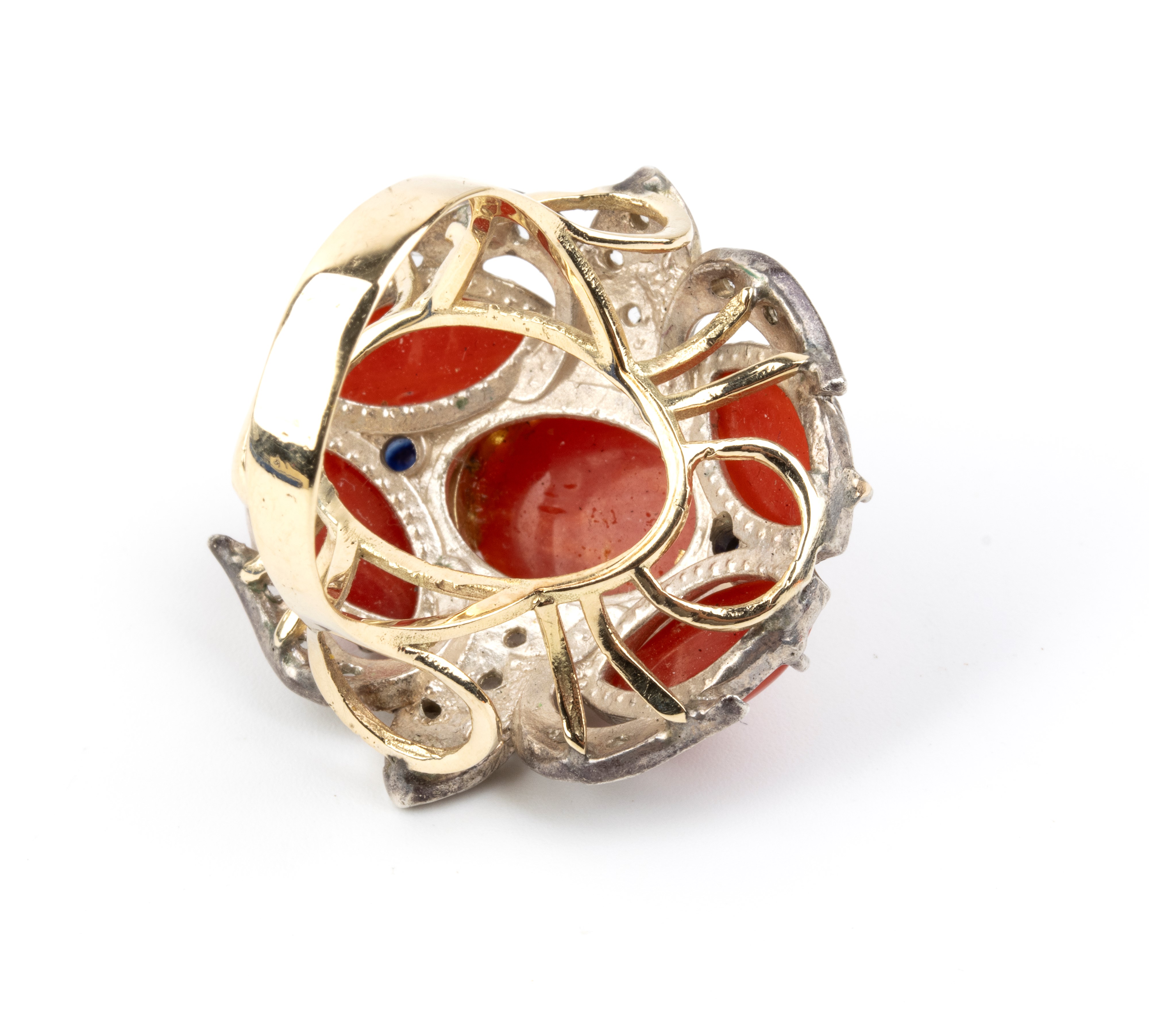 Anello in oro e argento 9k con corallo Mediterraneo (Corallium rubrum) e diamanti