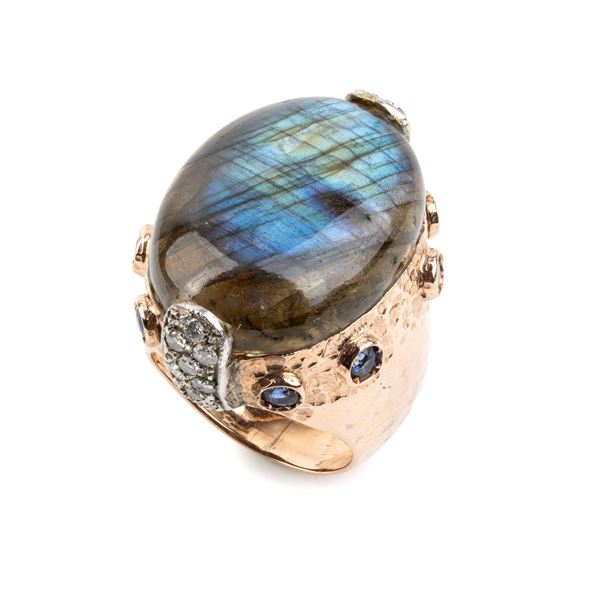 Anello oro ed argento con labradorite e diamanti    