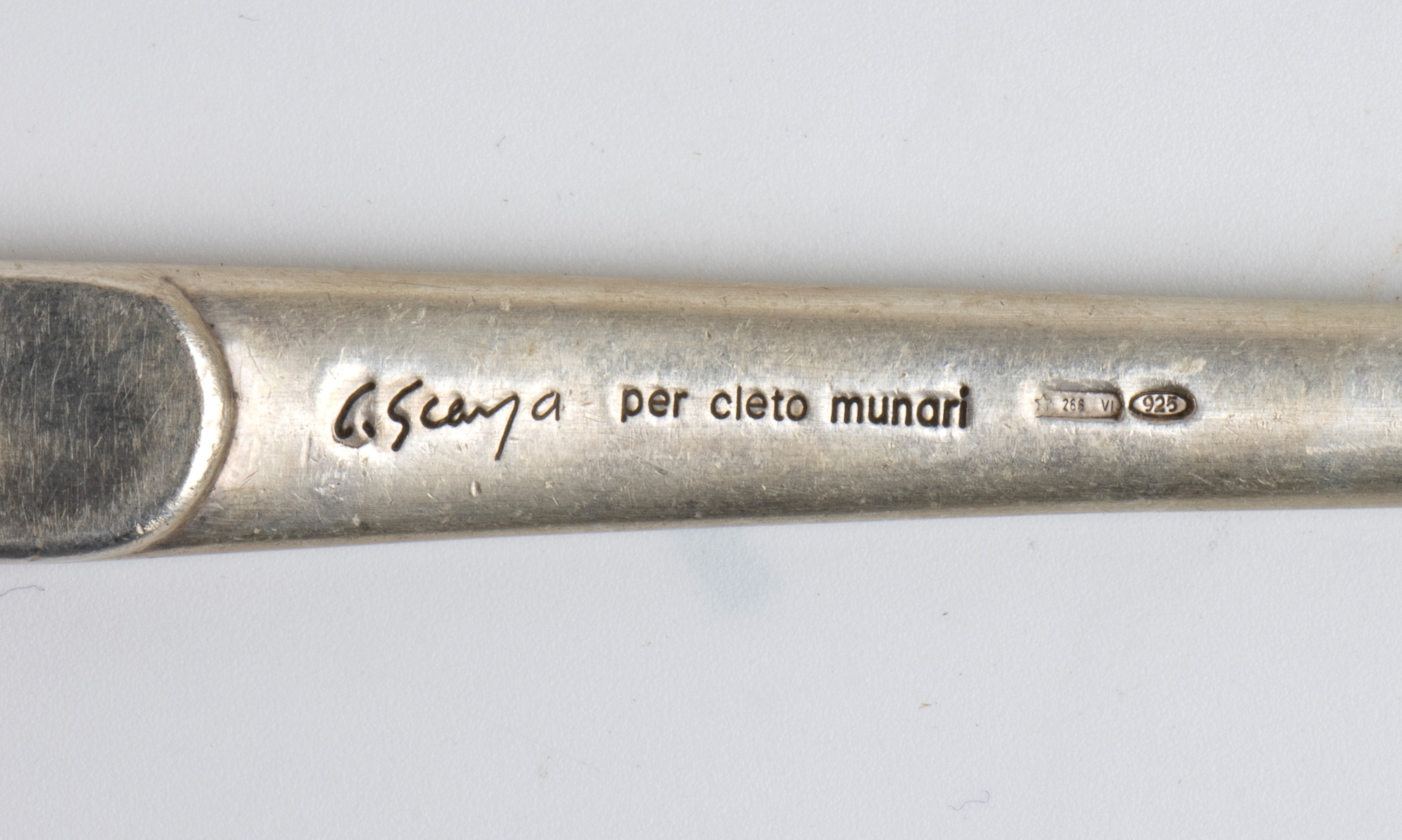 Carlo Scarpa, Servizio di posate “Foglia di Loto” in argento 925 per Cleto Munari (1977)