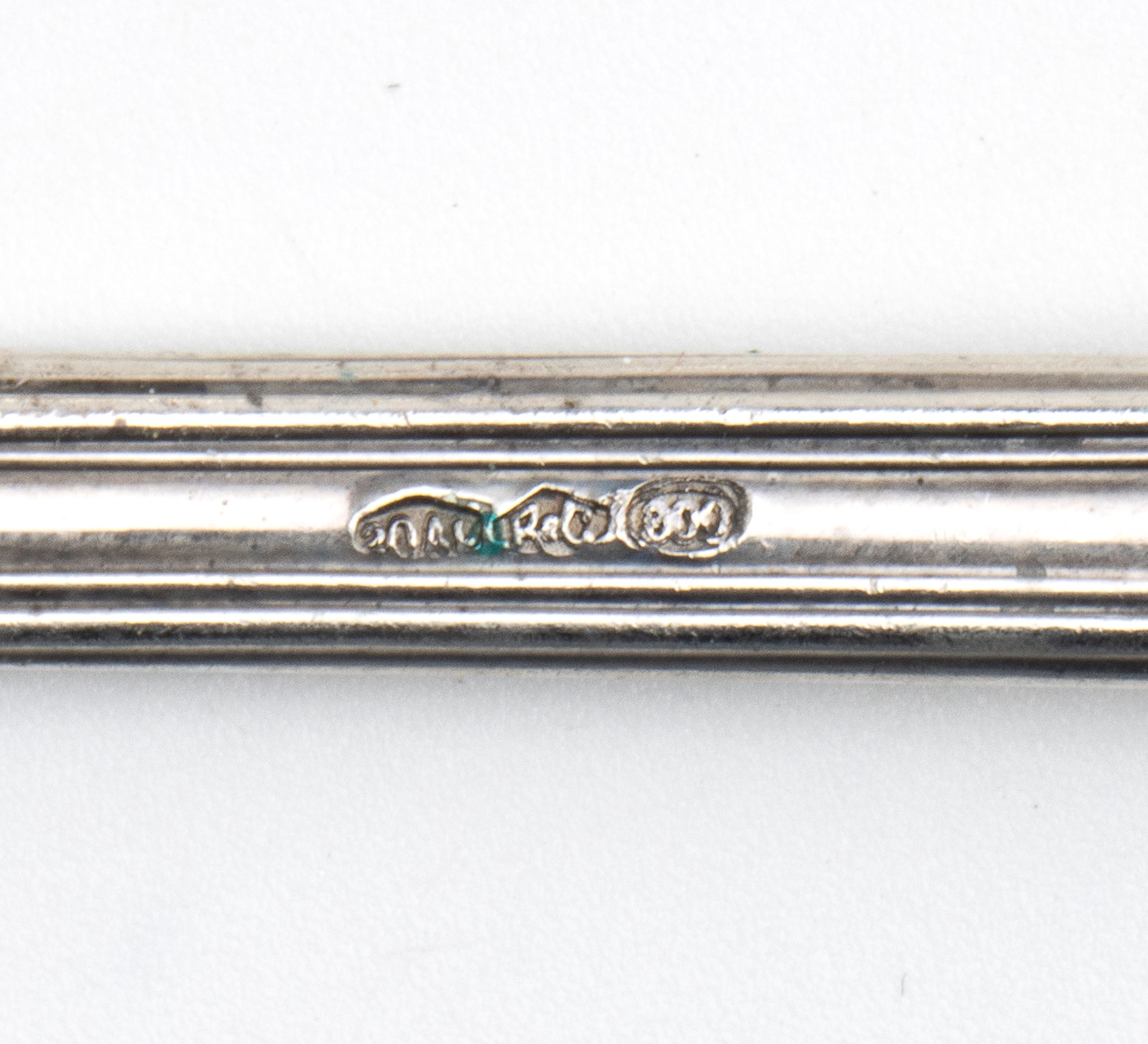 Formaggiera italiana, argento 800/1000 e 925/1000 con contenitore in vetro, seconda metà del XX s...