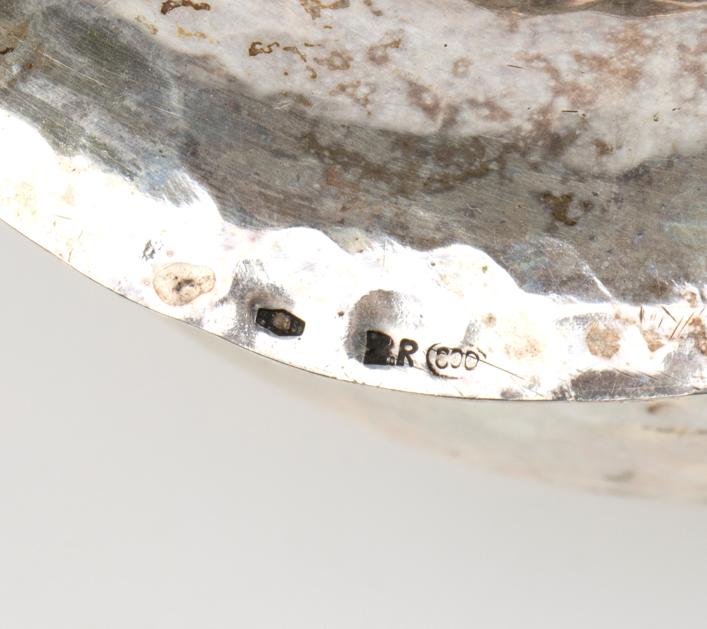 Cestino italiano, argento 800/1000 punzonato “B.R.”, metà XX secolo