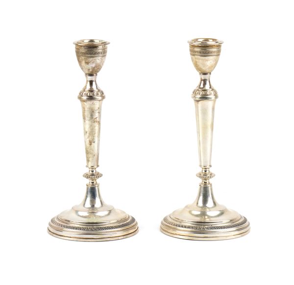 Coppia di candelieri  italiani  in argento