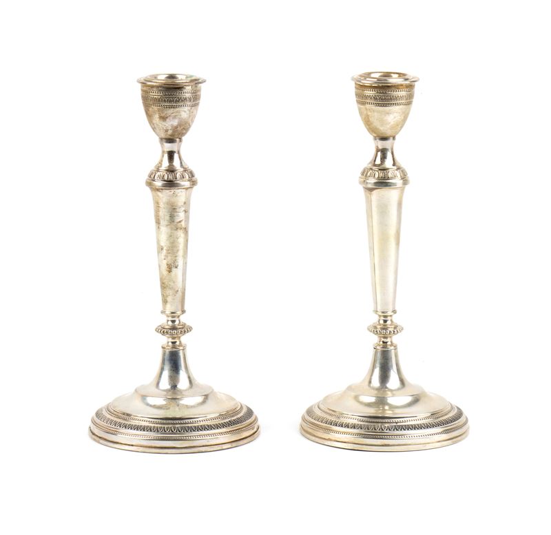 Trevisan Giovanni, Coppia di candelieri italiani in argento 800/1000