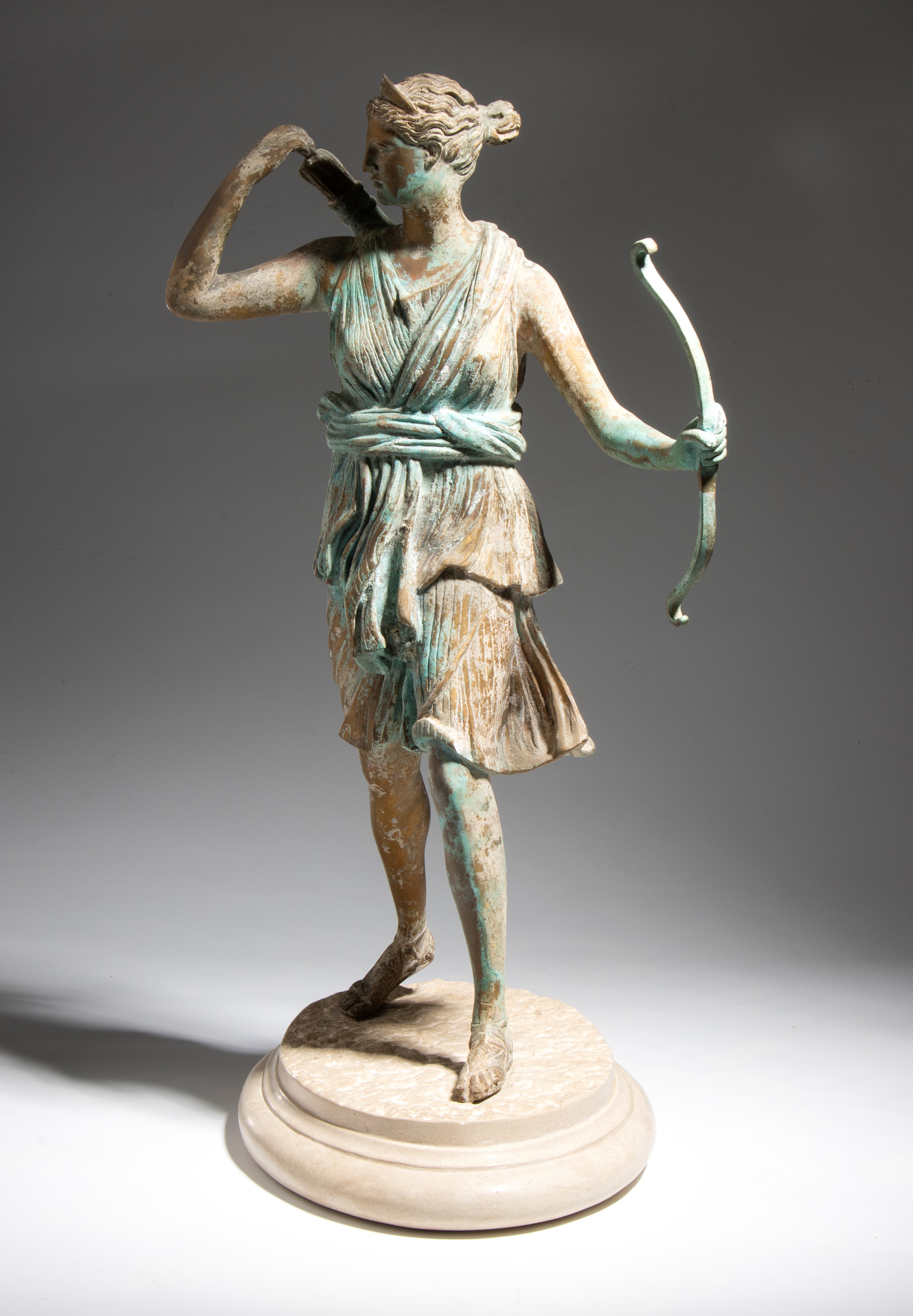 XIX secolo, Scultura della dea Diana (Artemide), bronzo su base in marmo