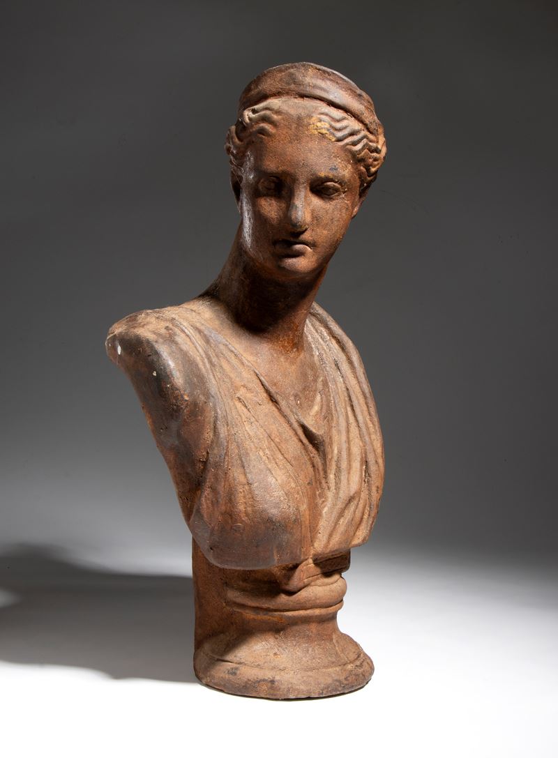 Busto di Diana, scultura in ferro, fine XIX - inizio XX secolo