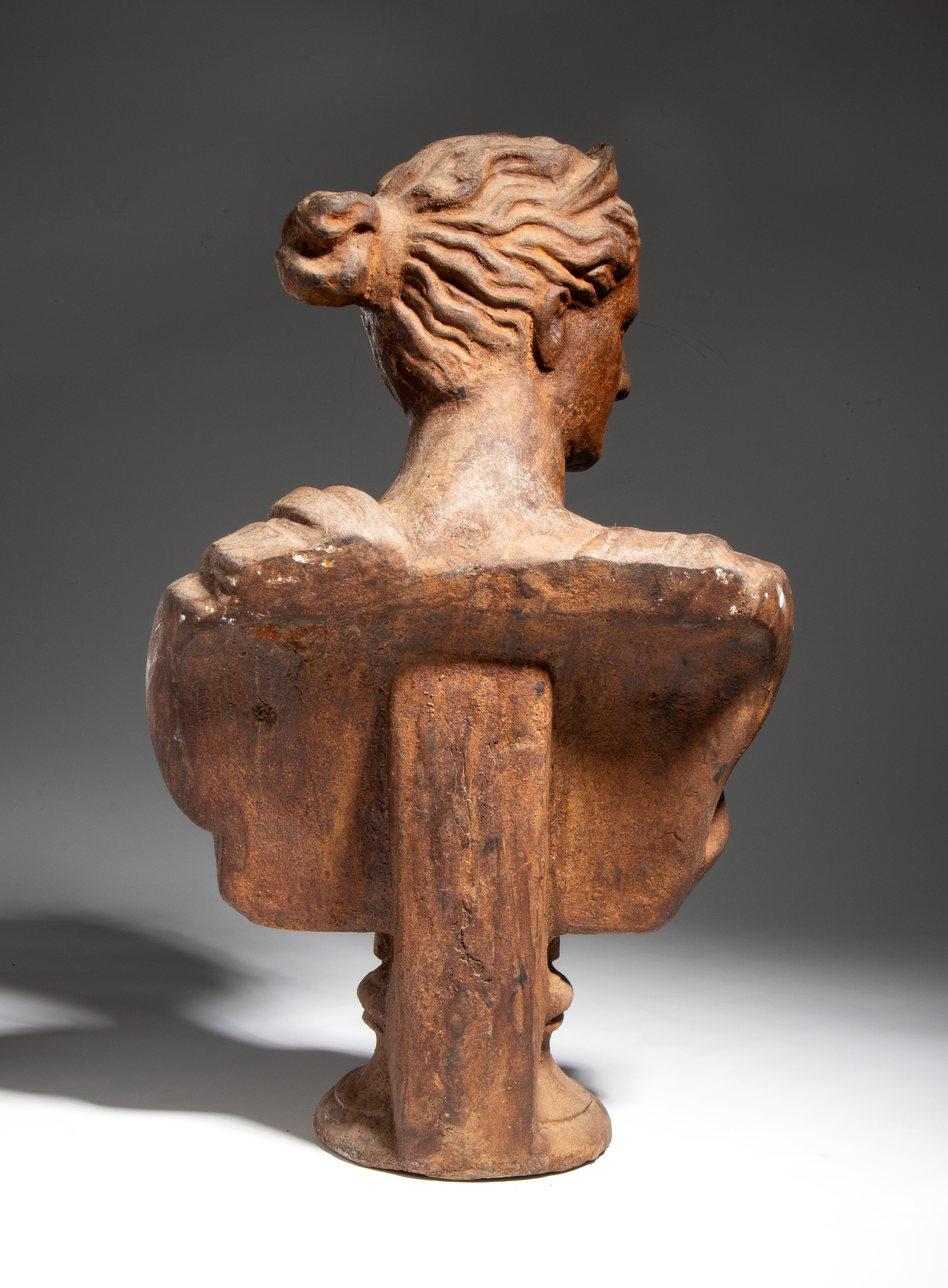 Busto di Diana, scultura in ferro, fine XIX - inizio XX secolo