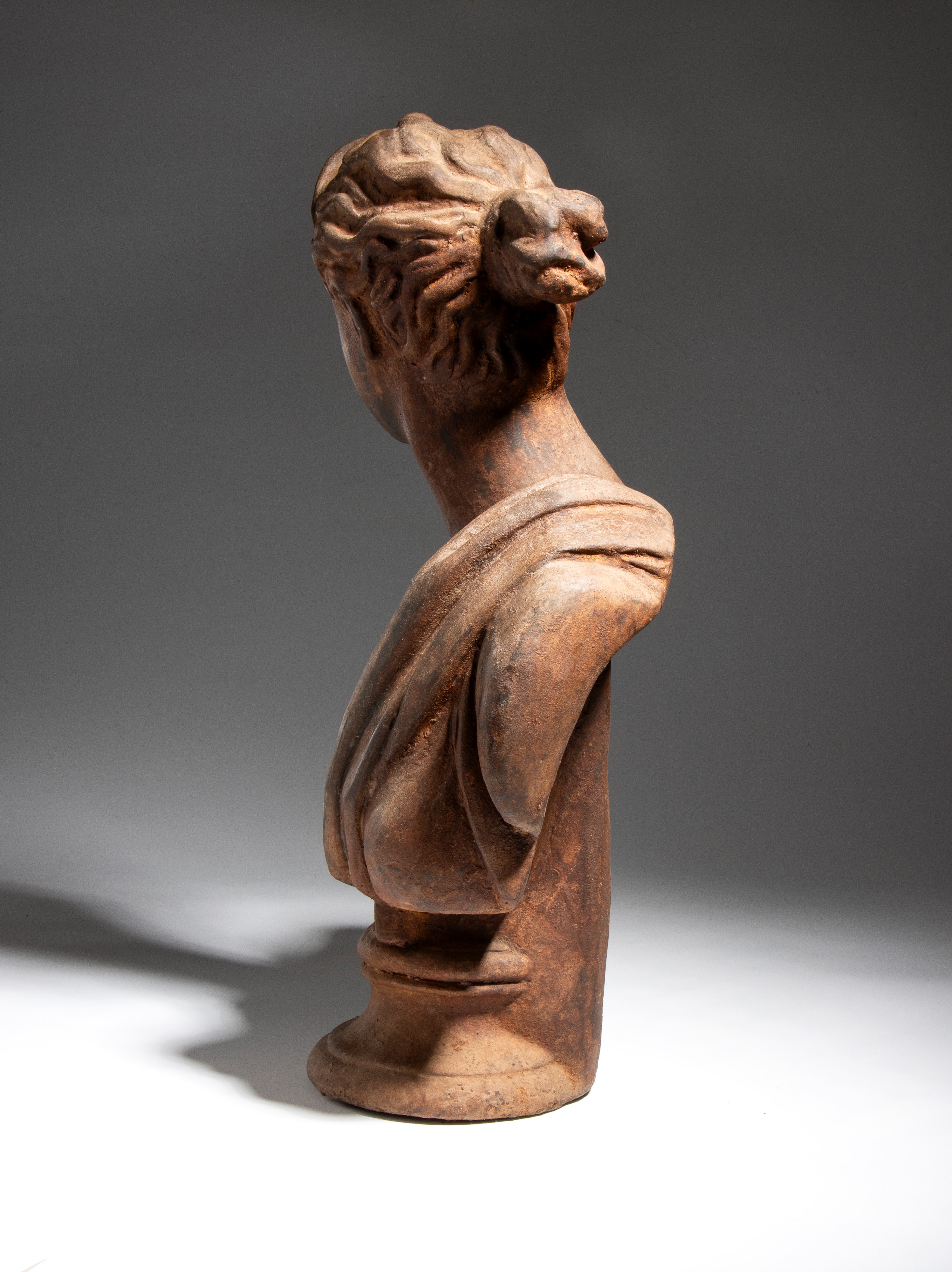 Fine XIX - inizio XX secolo, Busto di Diana in ferro