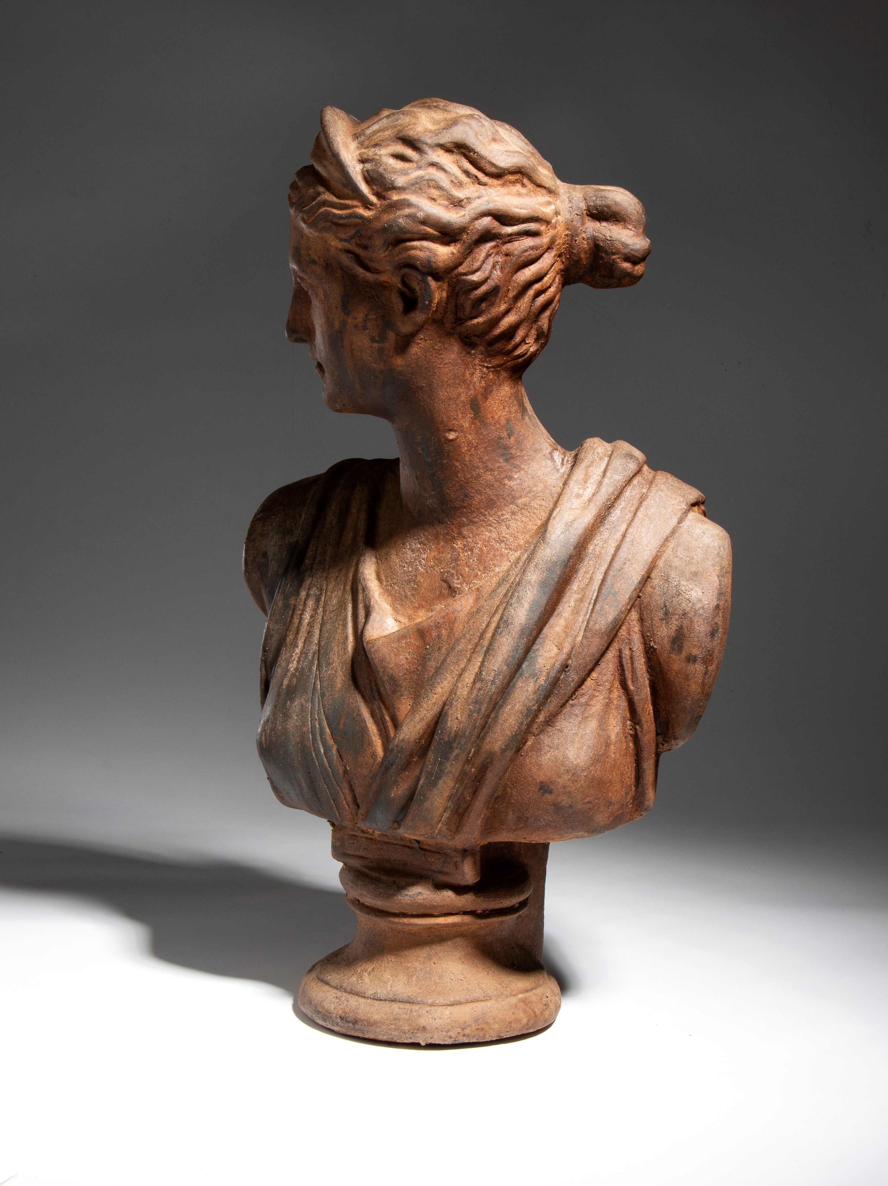 Fine XIX - inizio XX secolo, Busto di Diana in ferro