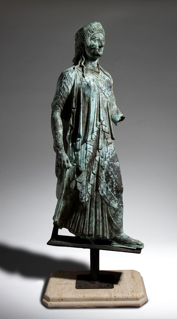 Sculpture depicting Striding Artemis
