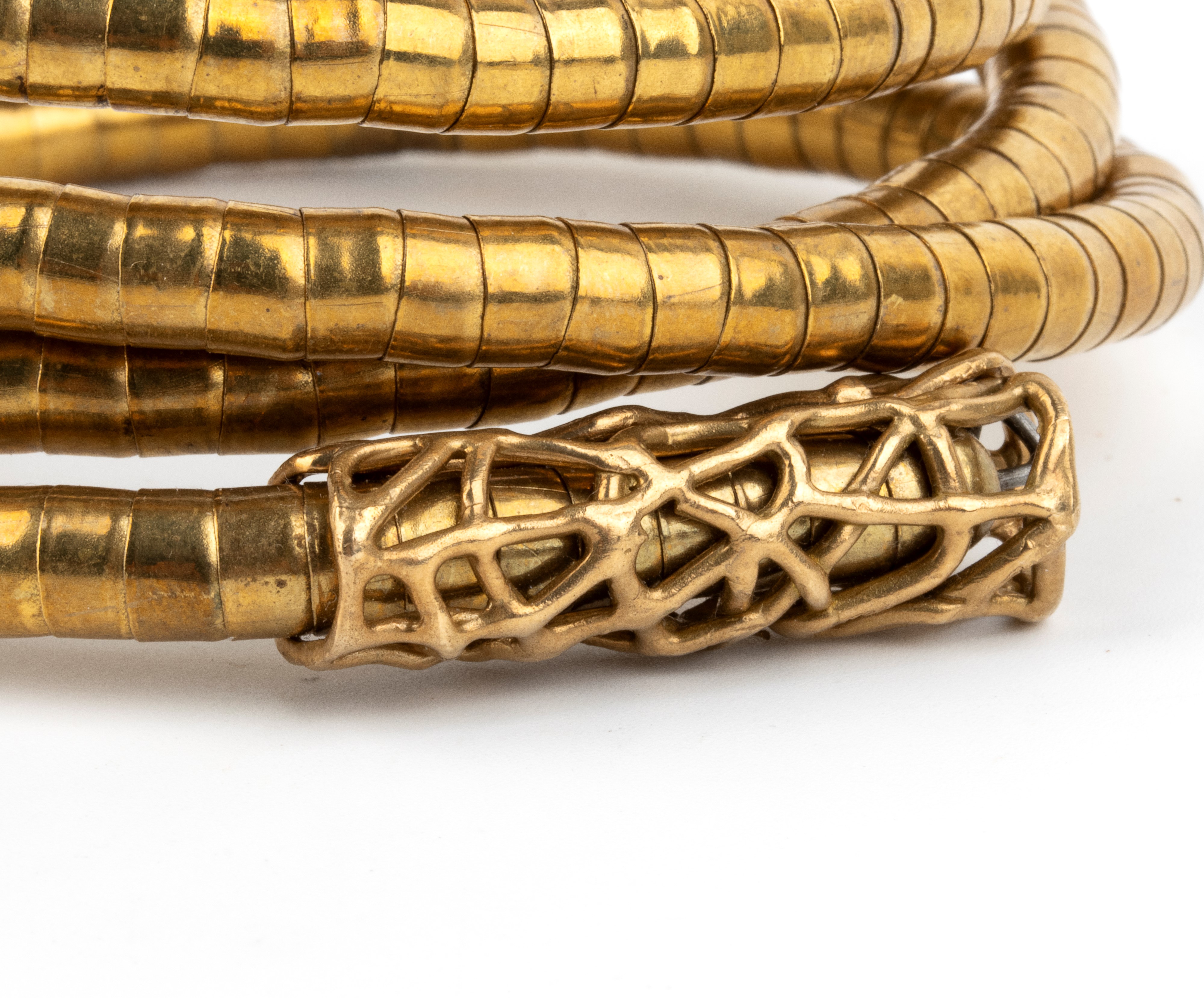 Isabella Astengo - Bracciale dorato a motivo serpente con decorazione a rete
