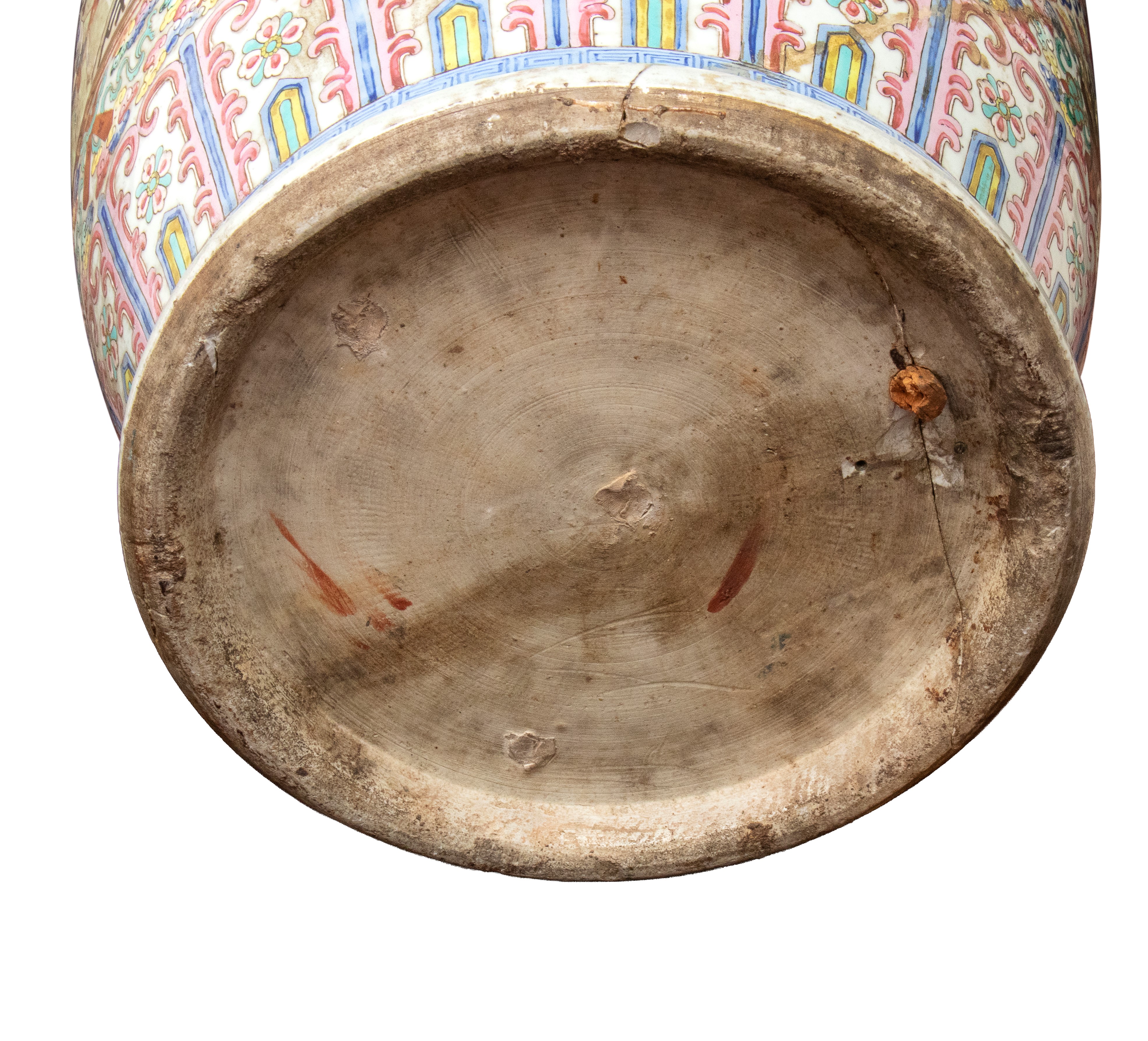 Cina, Grande vaso in porcellana decorato a smalti policromi in stile famille rose