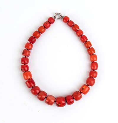 Collana in corallo vegetale, Tibet, XX secolo