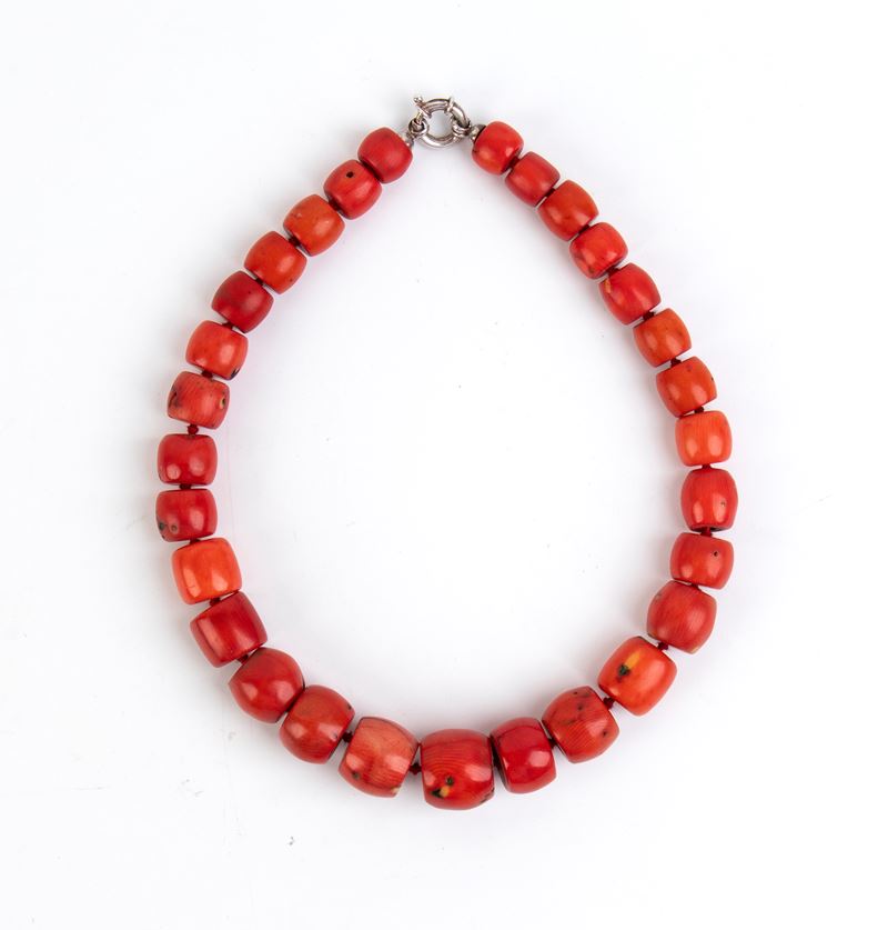 Collana in corallo vegetale, Tibet, XX secolo