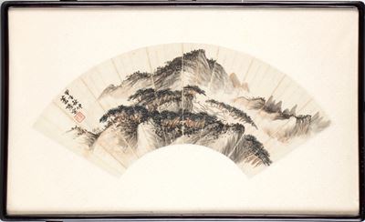 Wu Xizeng, Ventaglio a forma di arco con paesaggio montano inchiostro e colori tradizionali su ca...